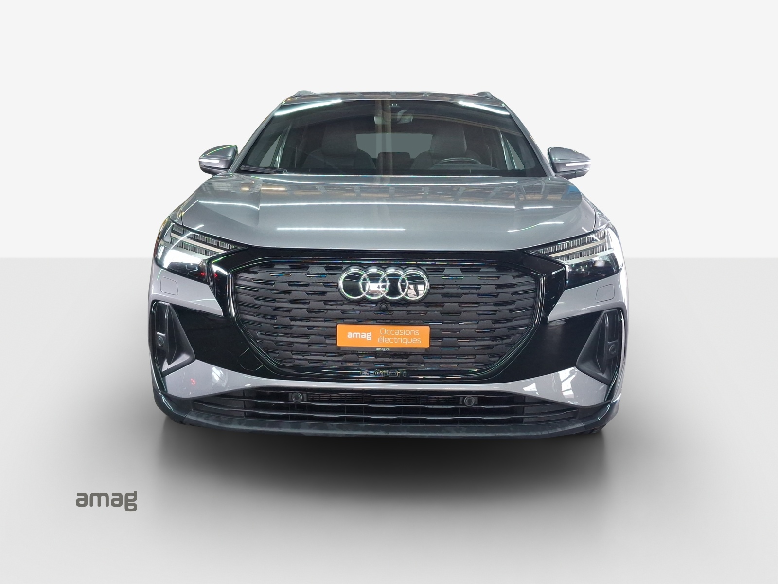 AUDI Q4 e-tron 45 quattro-image-5