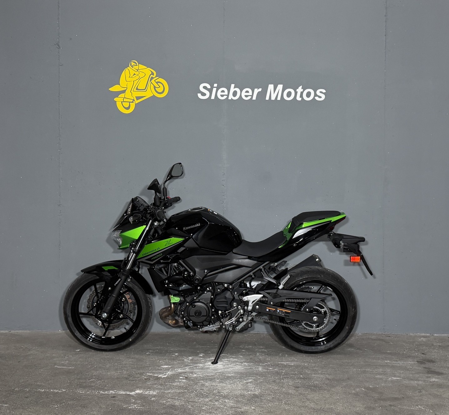 KAWASAKI Z 400-image-2