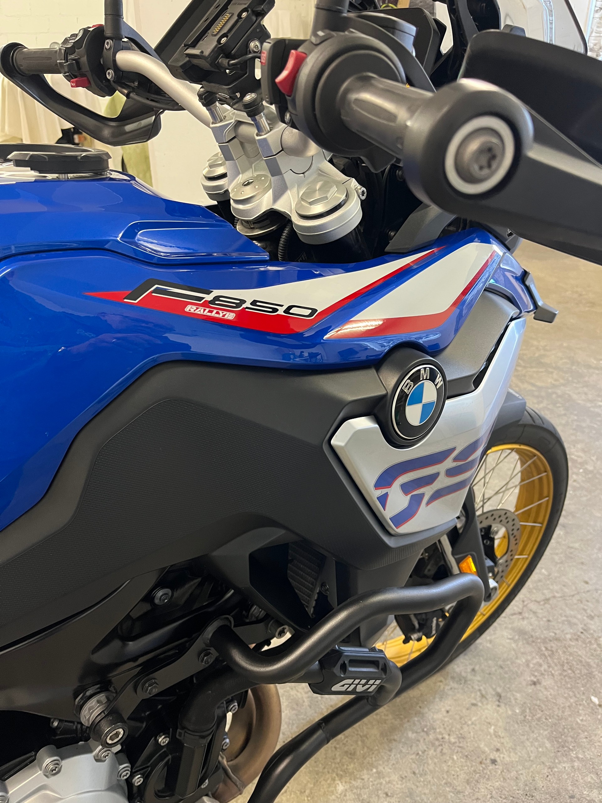 BMW F 850 GS Rally Edition-image-5