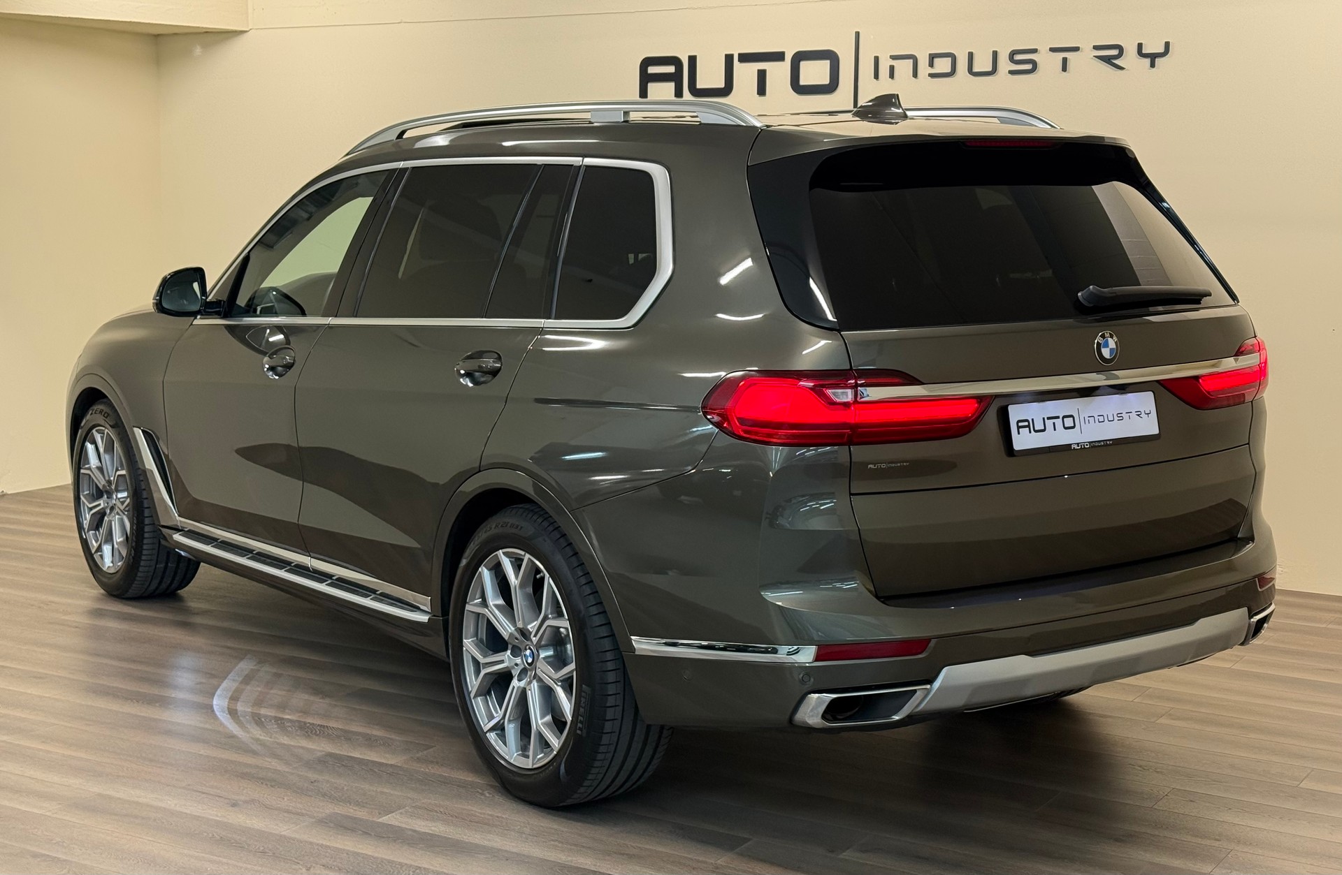 BMW X7 xDrive 48V 40i Steptronic-image-9