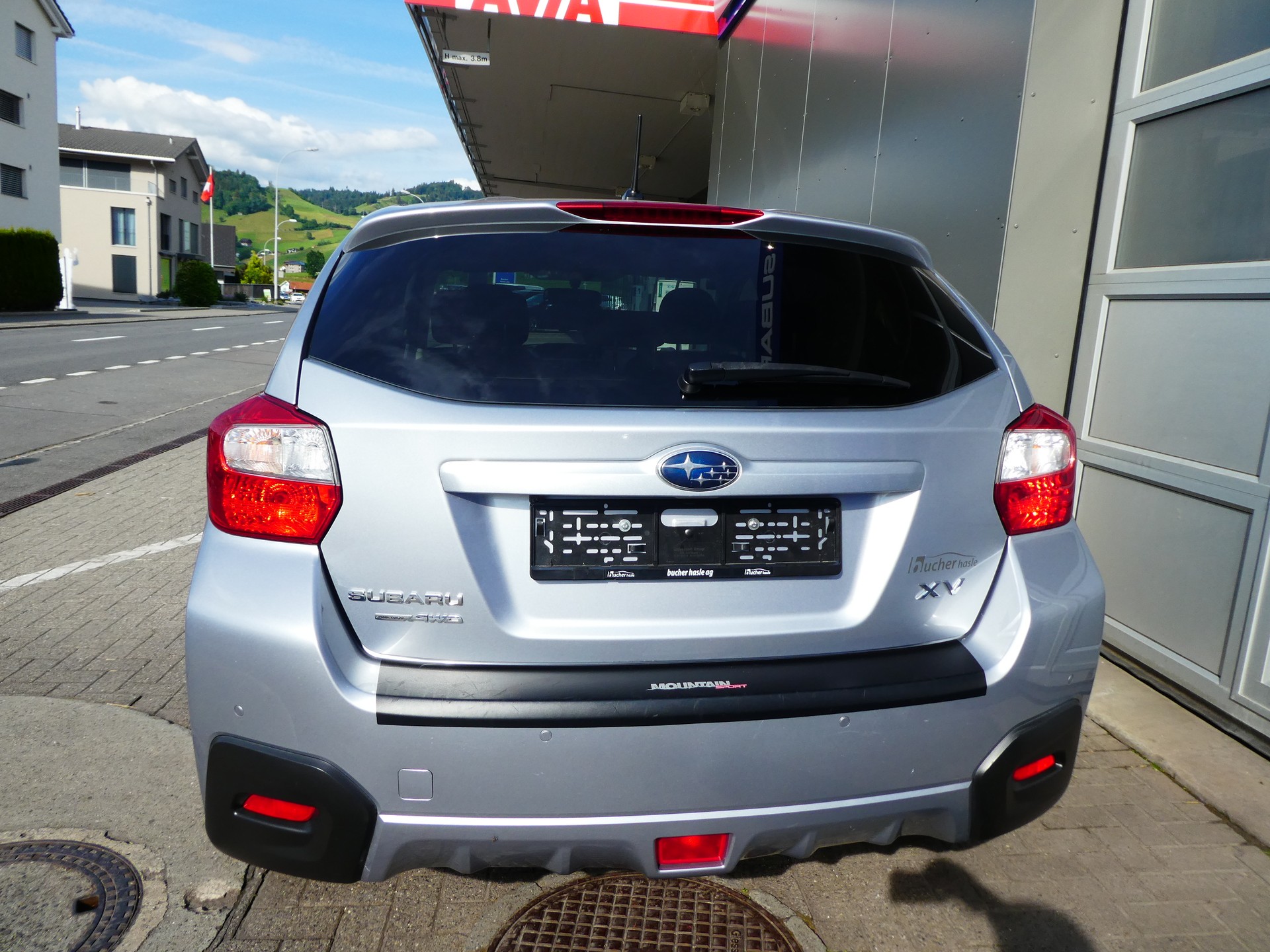 SUBARU XV 2.0 Swiss Two AWD CVT-image-8