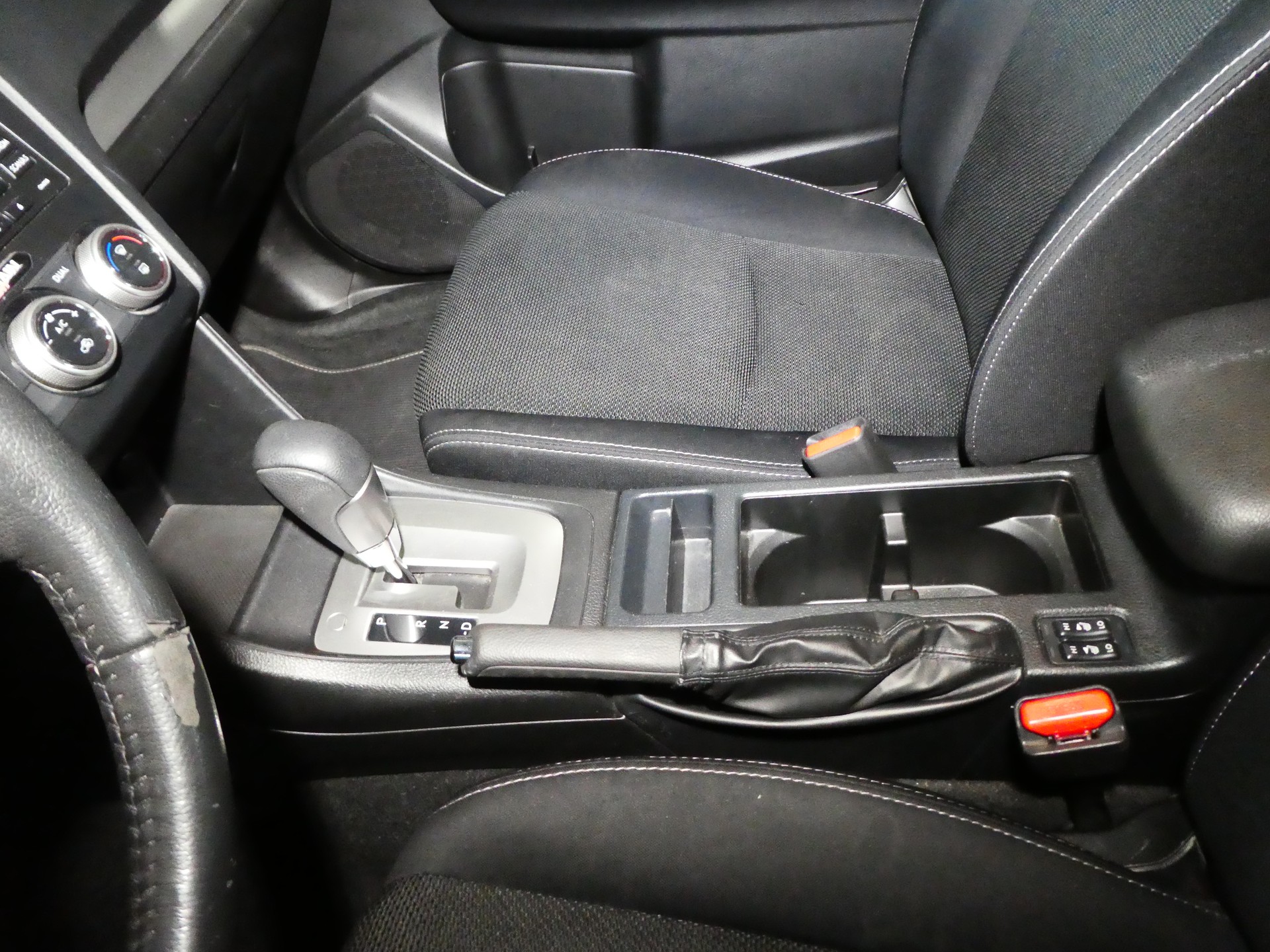 SUBARU XV 2.0 Swiss Two AWD CVT-image-11