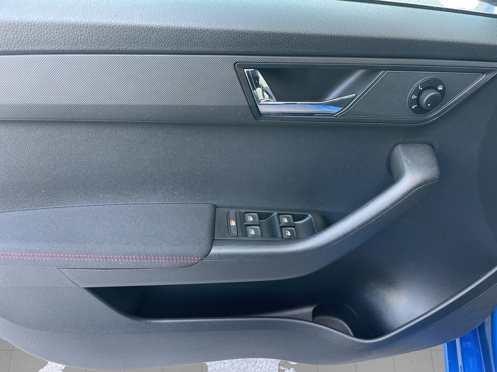 SKODA Fabia 1.0 TSI Style-image-5