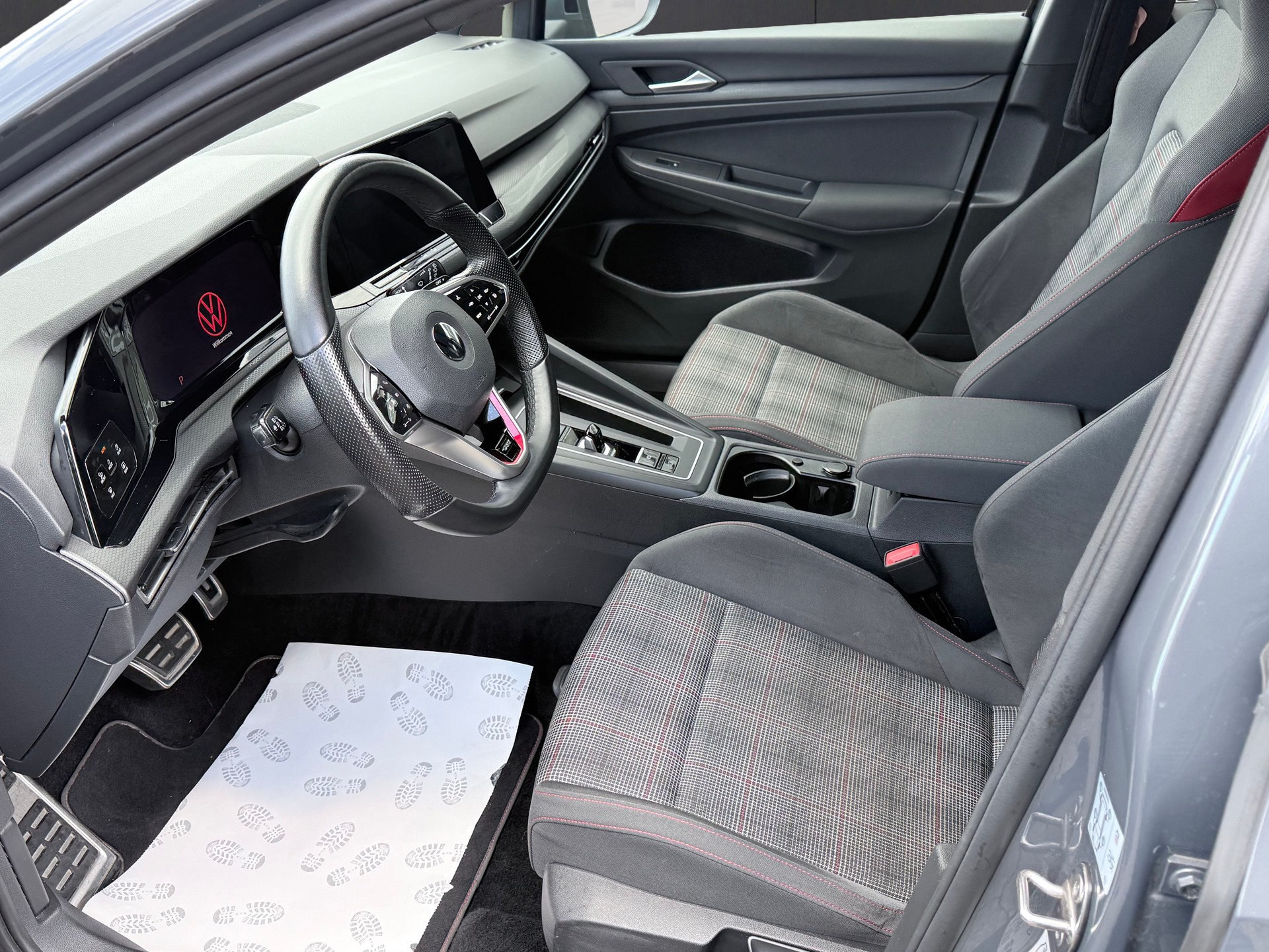 VW Golf 2.0 TSI GTI DSG-image-9