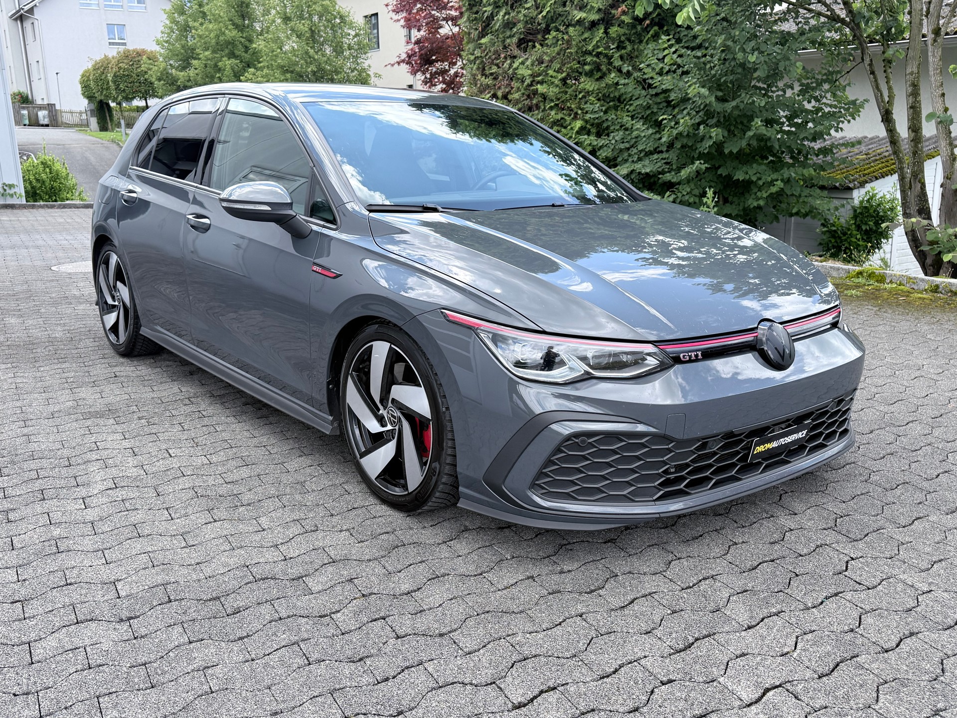VW Golf 2.0 TSI GTI DSG-showroom-element-2