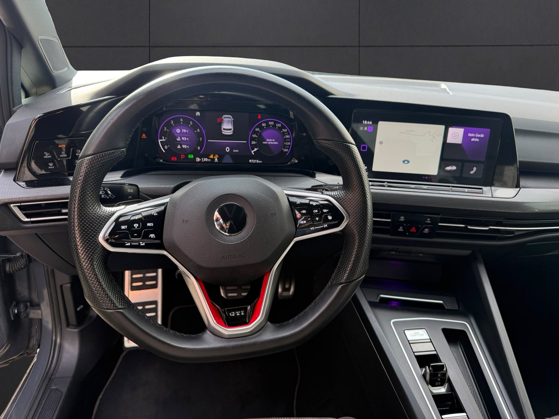 VW Golf 2.0 TSI GTI DSG-image-18