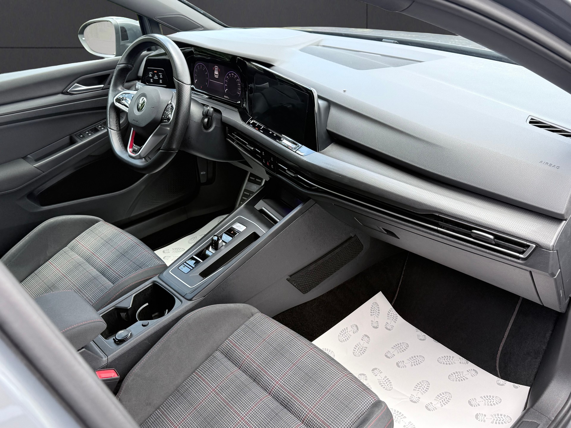 VW Golf 2.0 TSI GTI DSG-image-12