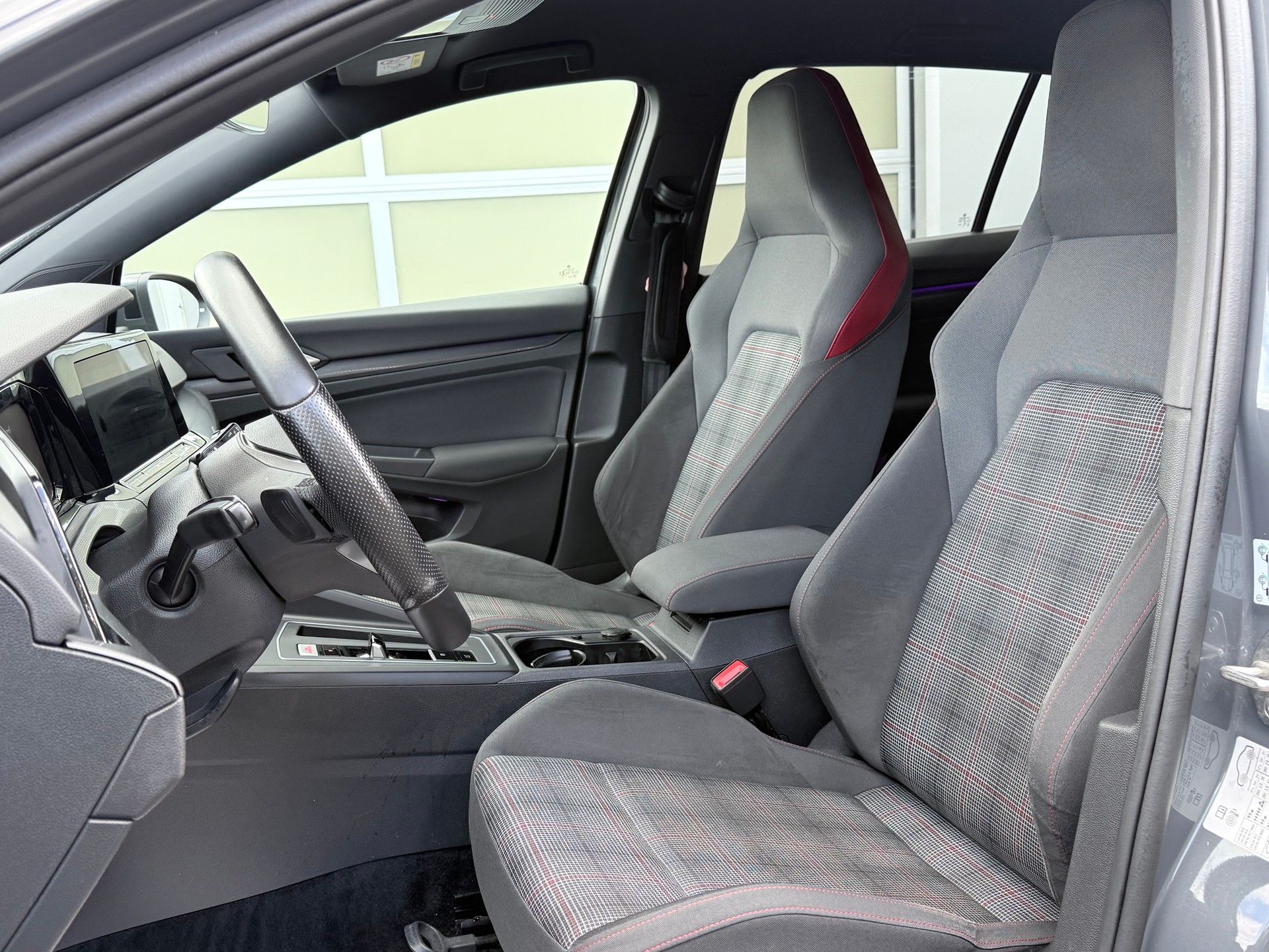 VW Golf 2.0 TSI GTI DSG-image-11