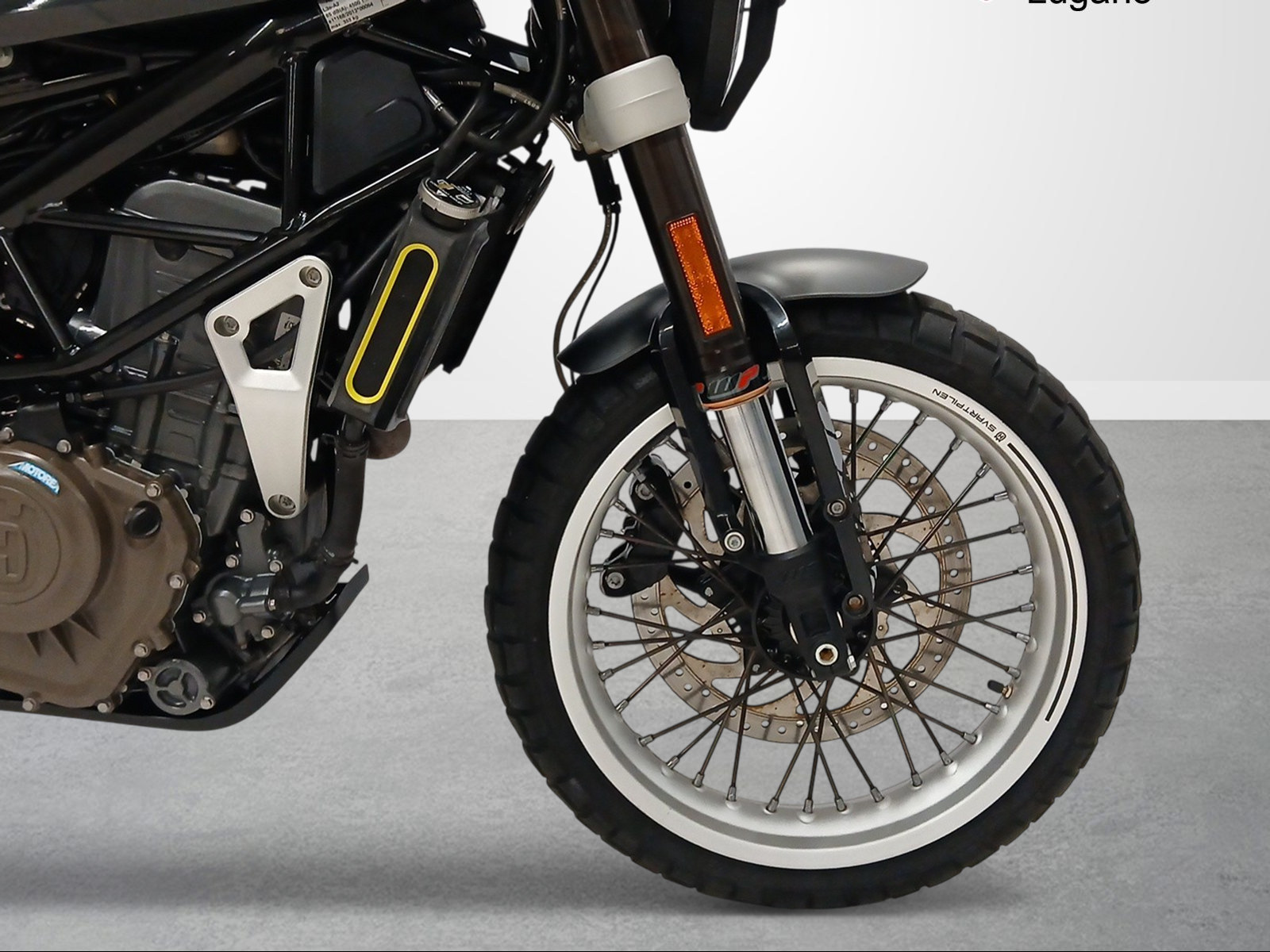HUSQVARNA SVARTPILEN 401-image-10