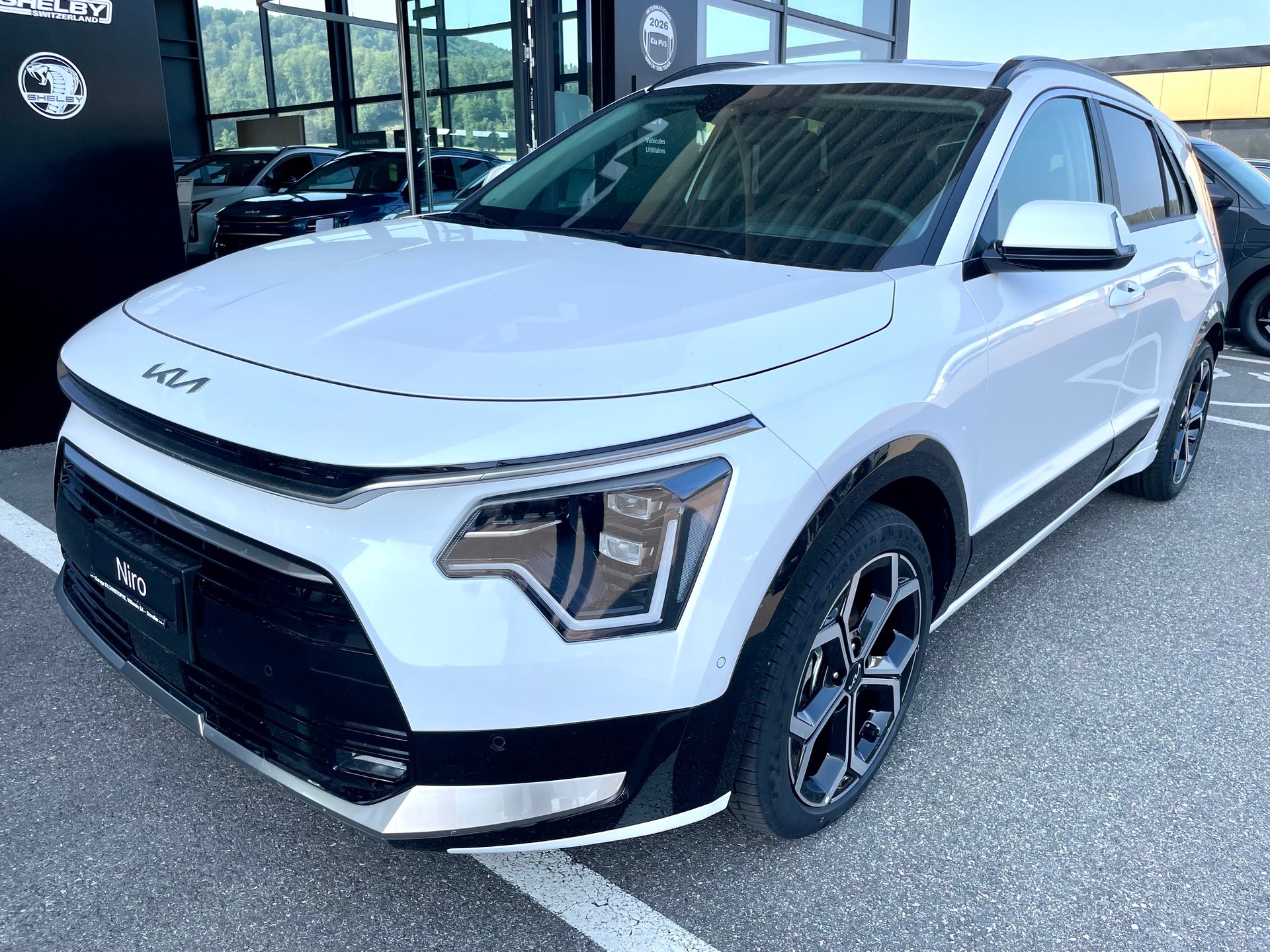 KIA Niro 1.6GDi Hybrid Style DCT-image-4