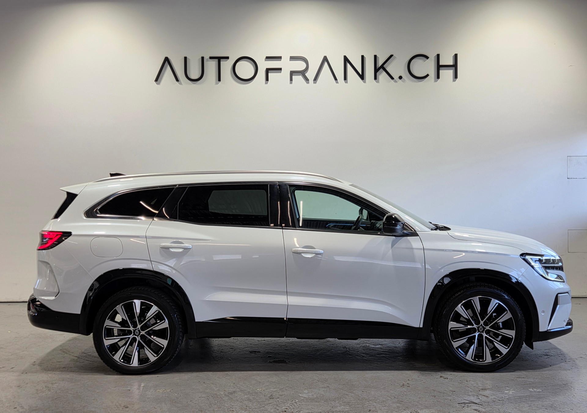 RENAULT Espace 1.2 E-Tech techno 7 Plätzer-showroom-element-1