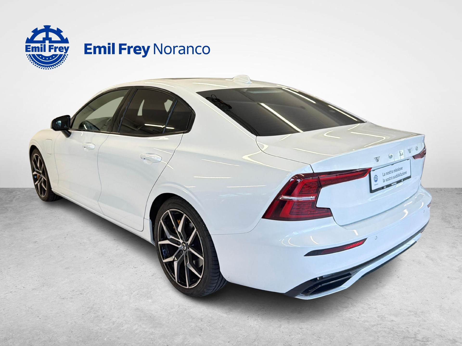 VOLVO S60 2.0 T8 TE Polestar eAWD - Ruote invernali incluse-showroom-element-3