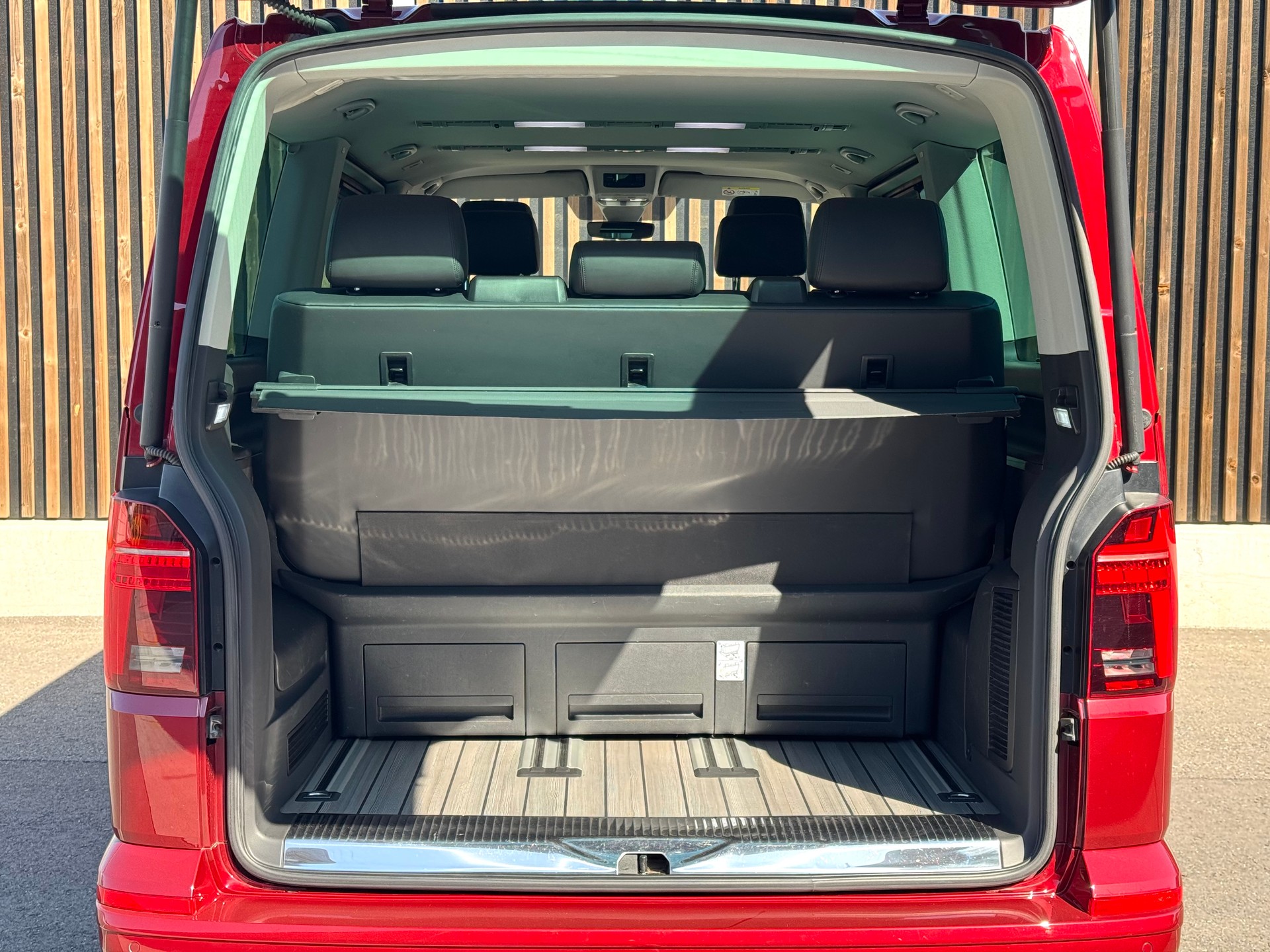 VW T6.1 Multivan 2.0 Bi-TDI Highline 4Motion DSG - BULLI-image-4