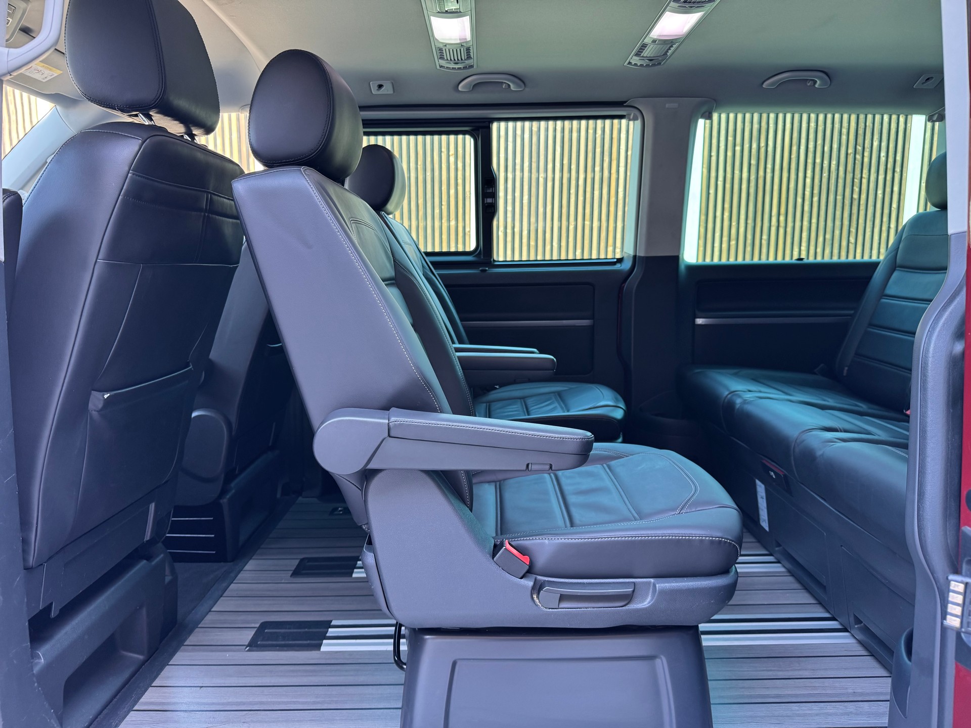 VW T6.1 Multivan 2.0 Bi-TDI Highline 4Motion DSG - BULLI-image-8