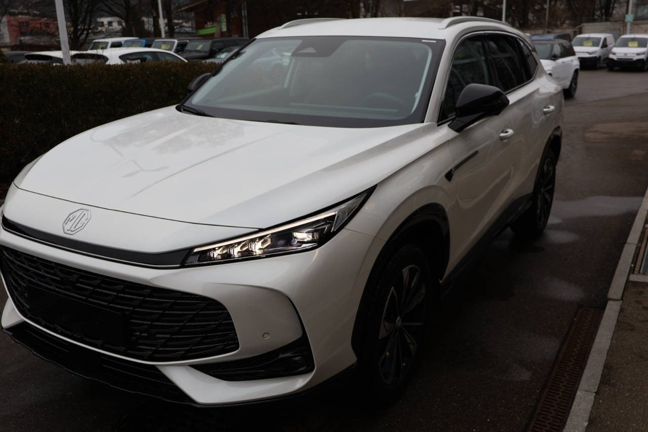 MG HS 1.5 Hybrid Luxury-image-4