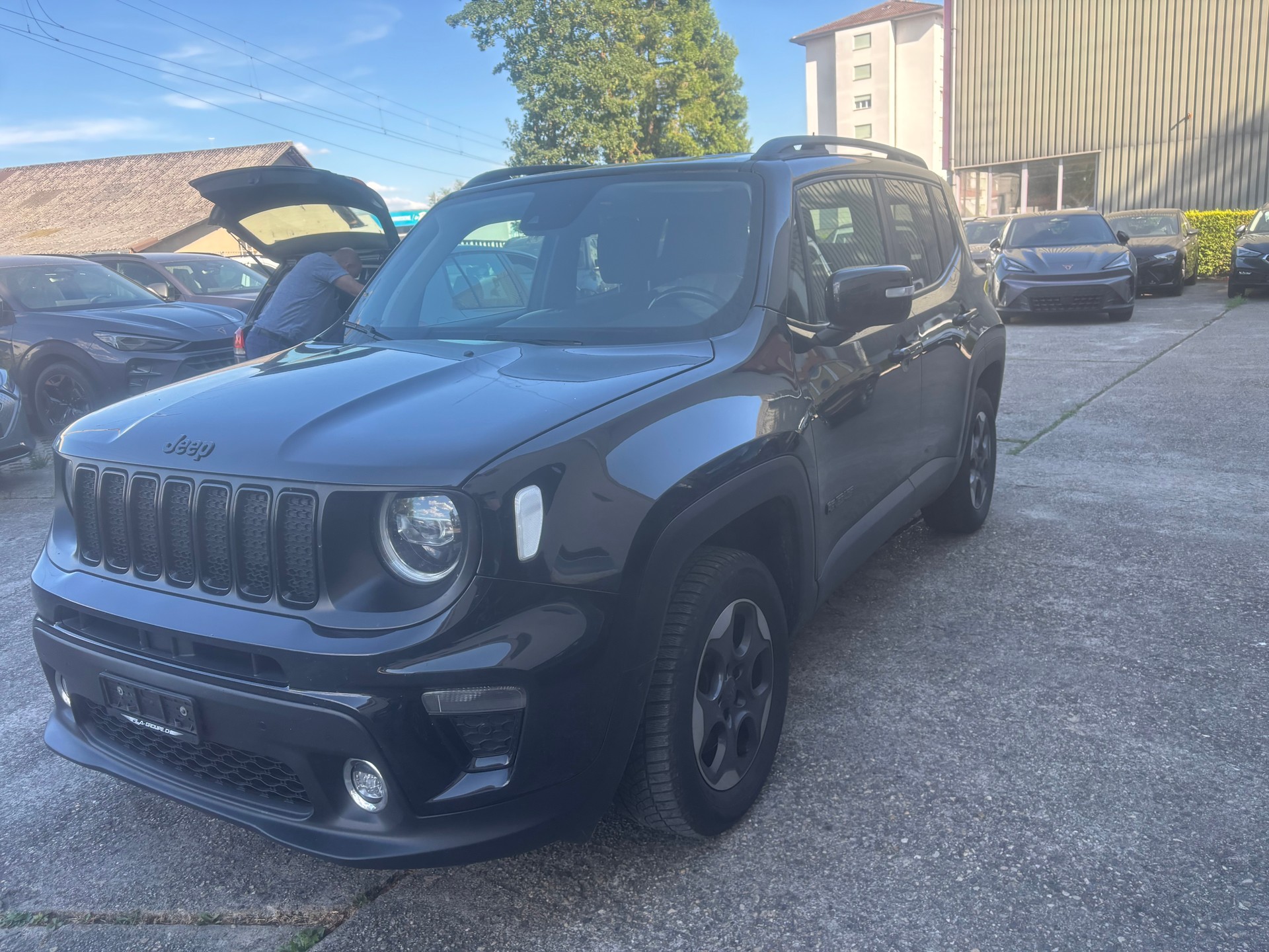 JEEP Renegade 1.3 Turbo Quicksilver AWD-image-1