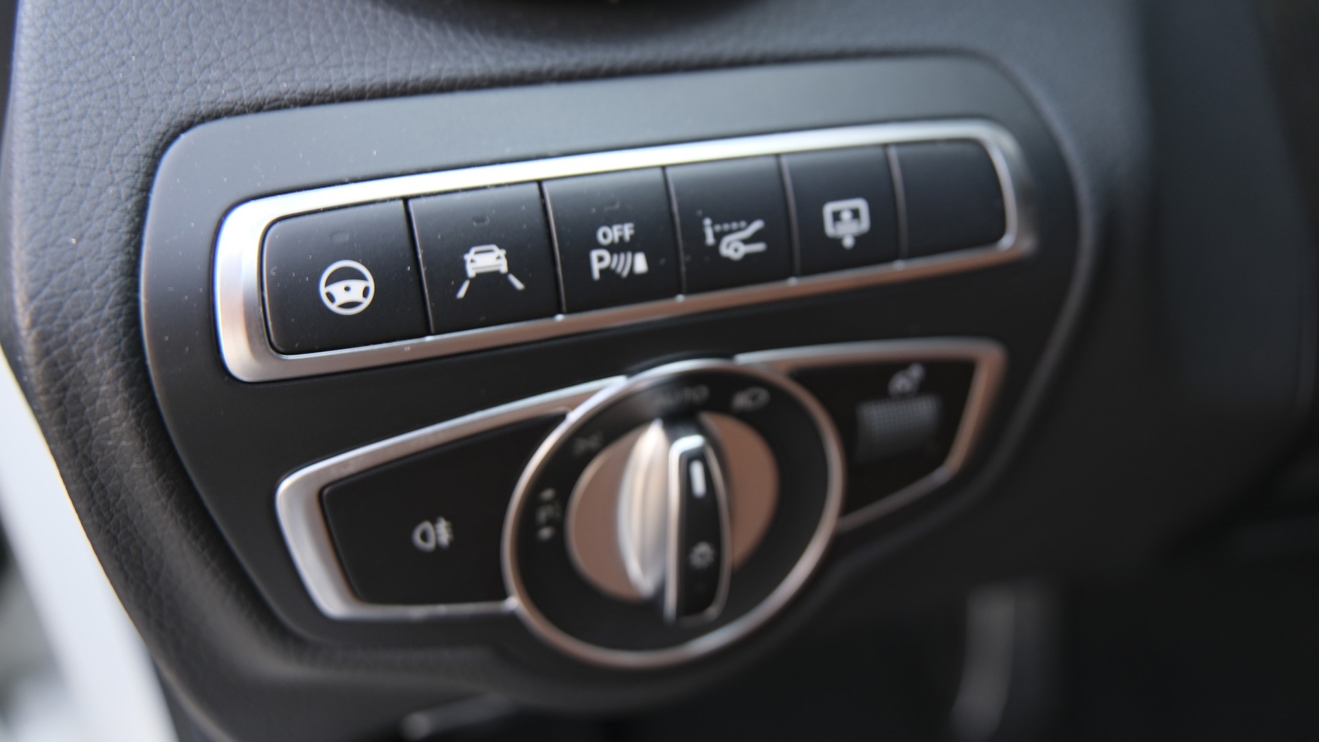 MERCEDES-BENZ C 63 S AMG Speedshift-image-19