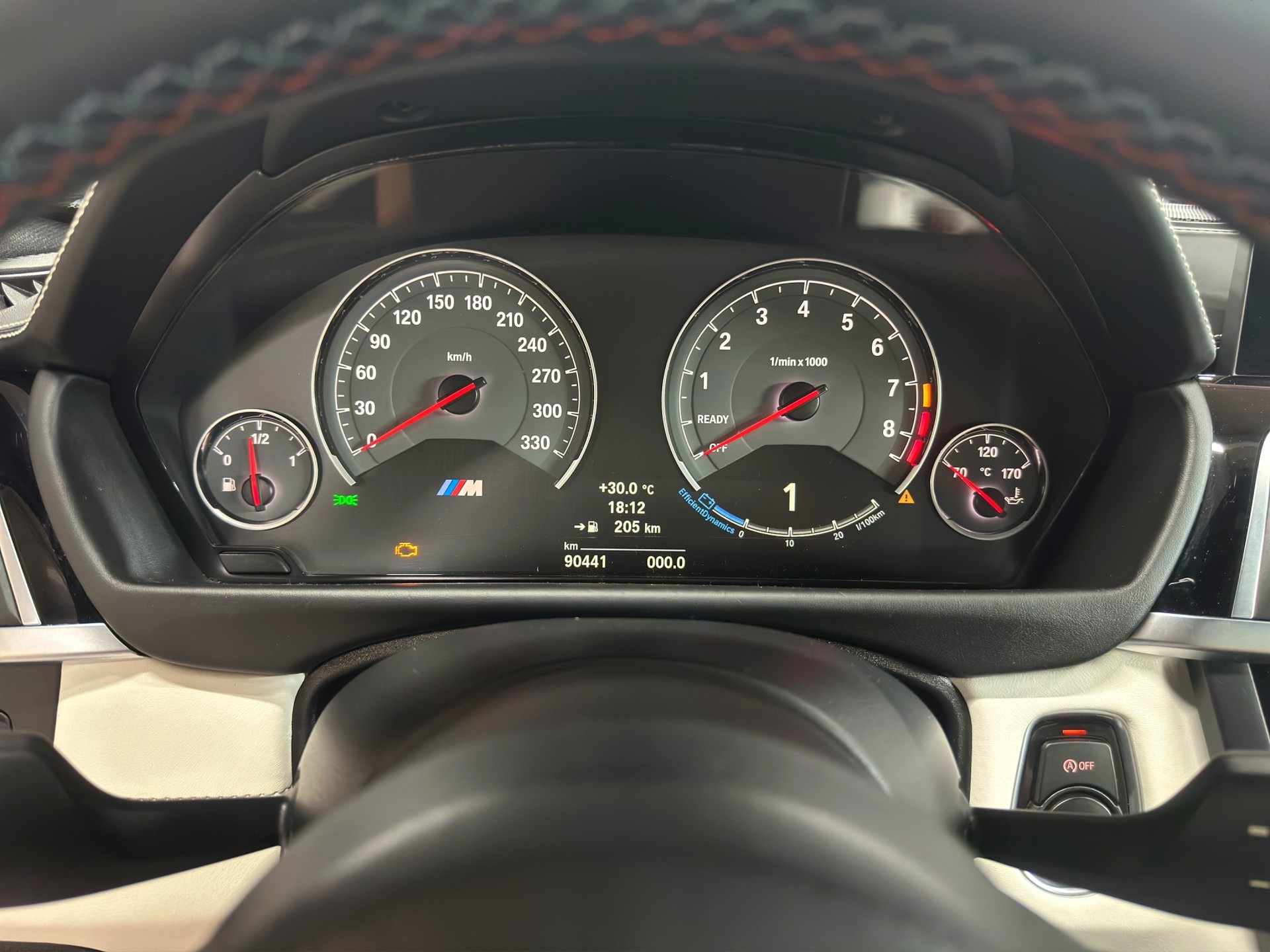 BMW M4 Coupé-image-18