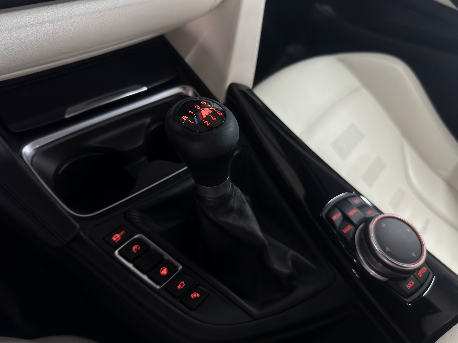 BMW M4 Coupé-image-21