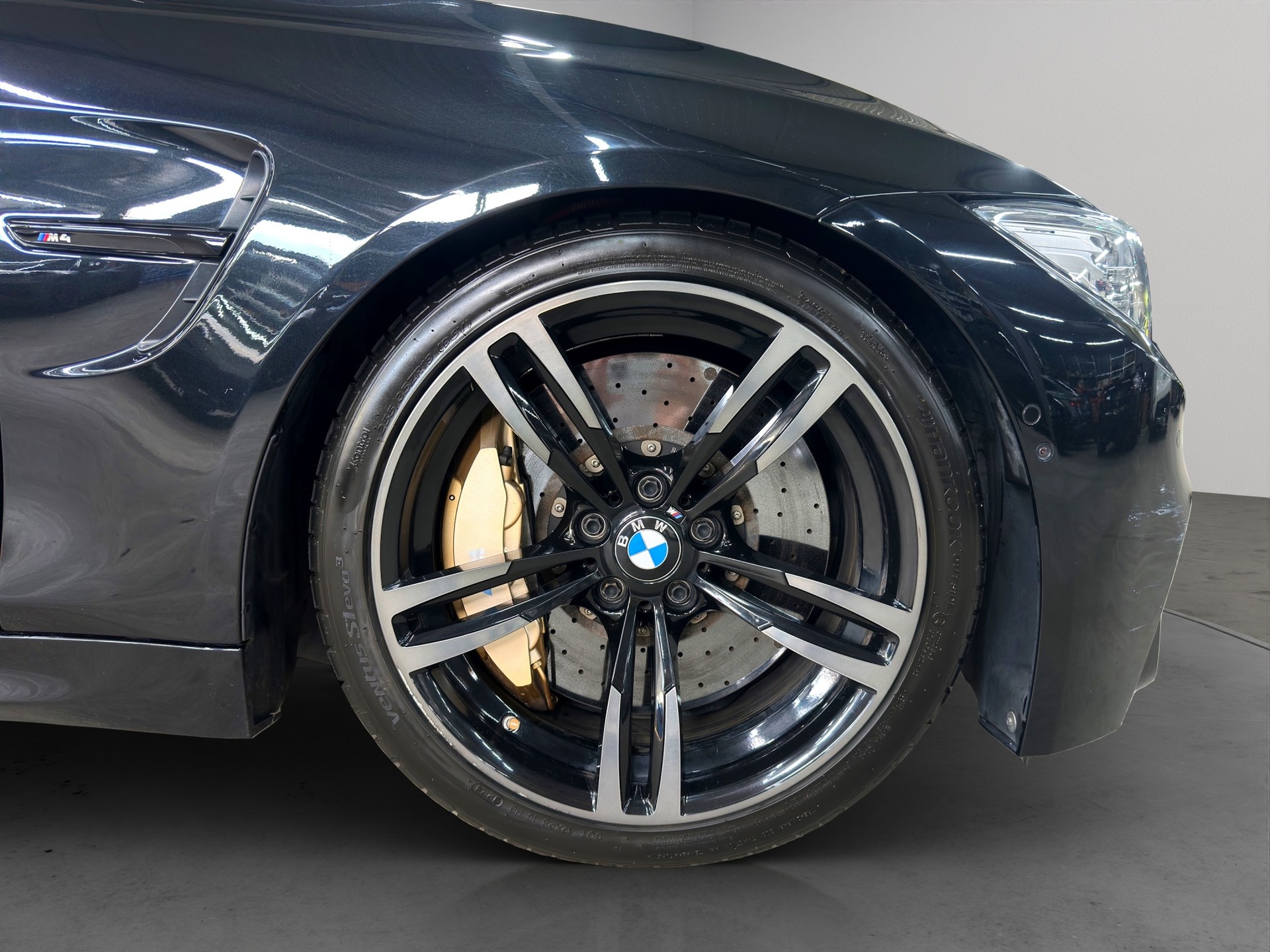 BMW M4 Coupé-image-8