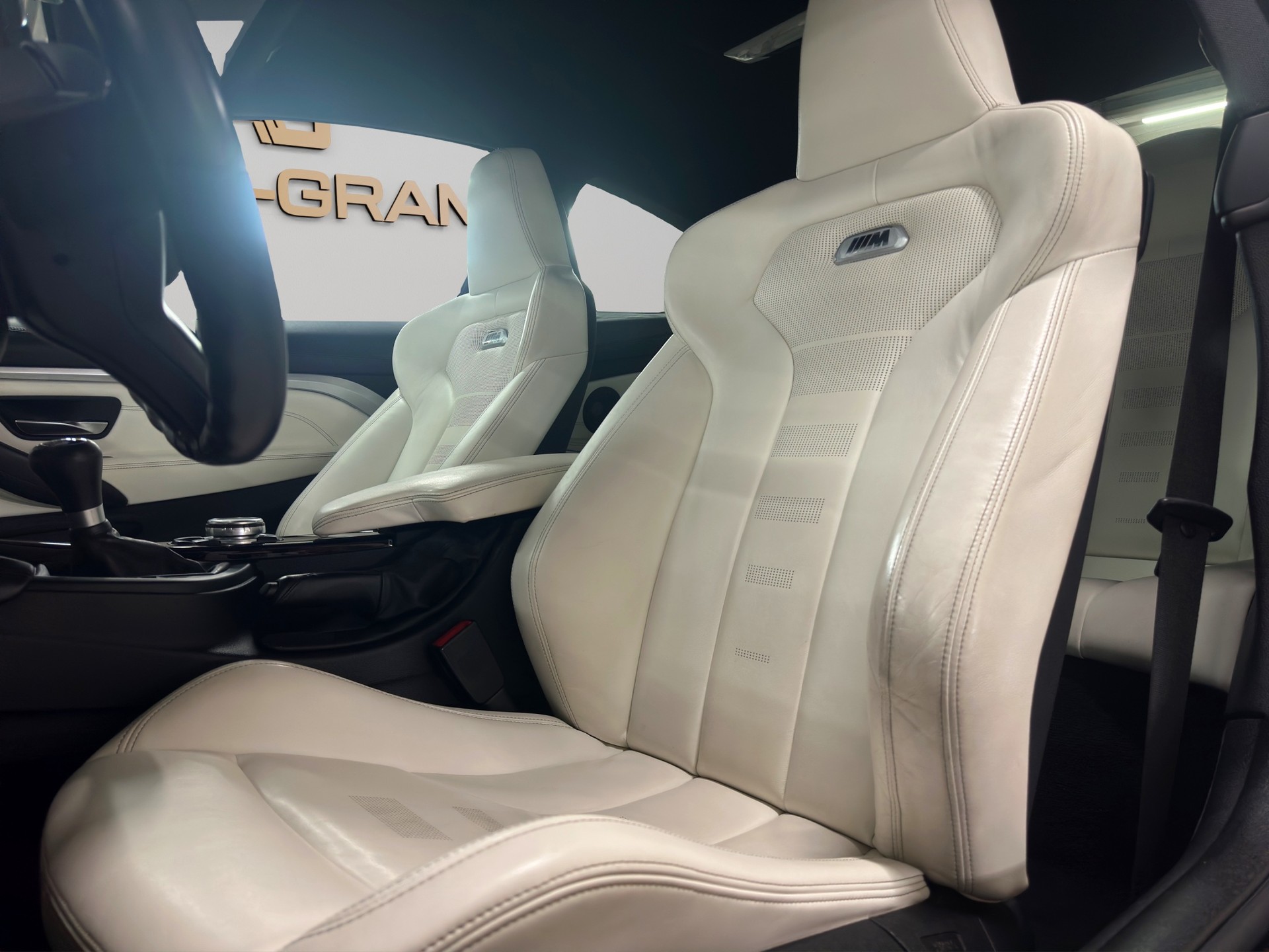 BMW M4 Coupé-image-12