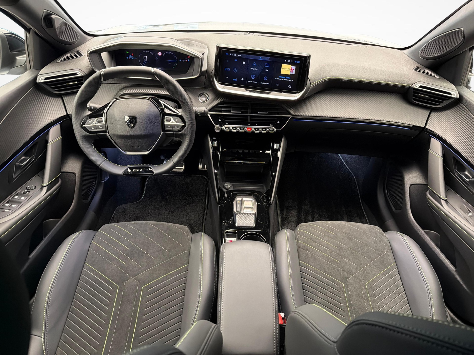 PEUGEOT 208 1.2 Hybrid 145 GT-image-8