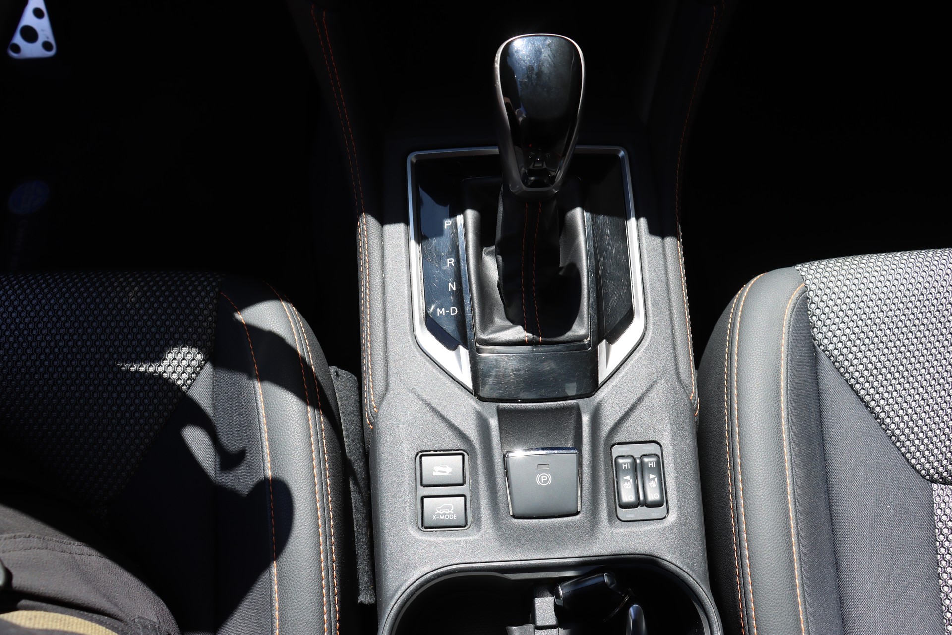 SUBARU XV 2.0 Luxury AWD Lineartronic-image-16