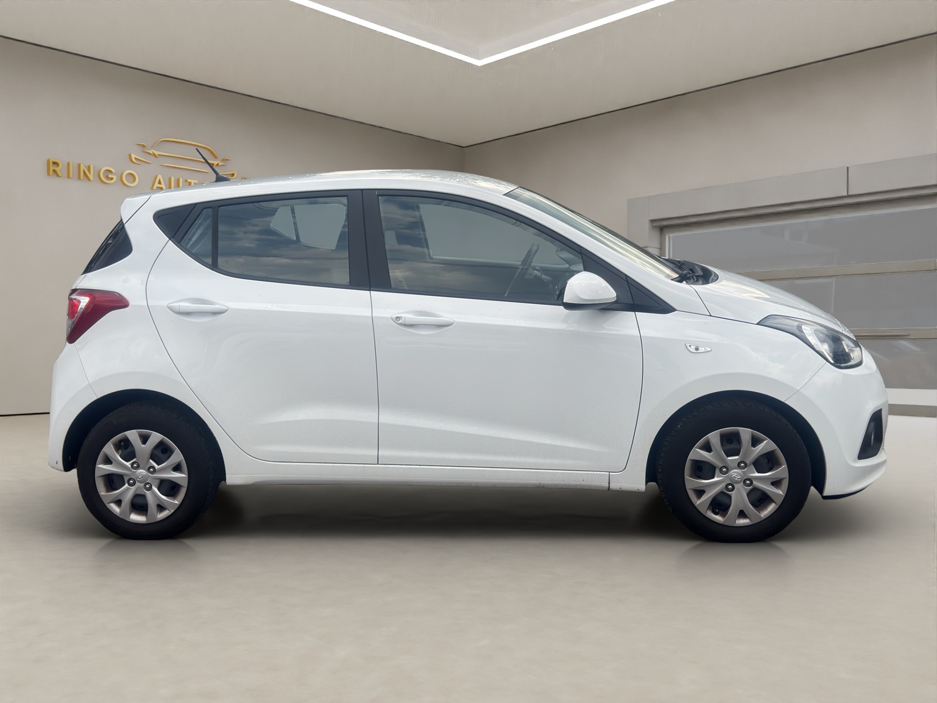HYUNDAI i10 1.0 Pica-image-7