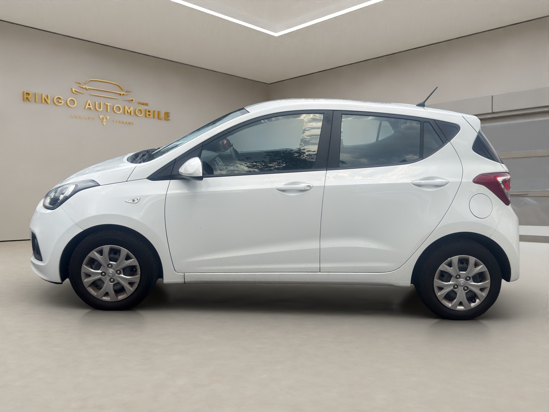 HYUNDAI i10 1.0 Pica-showroom-element-3