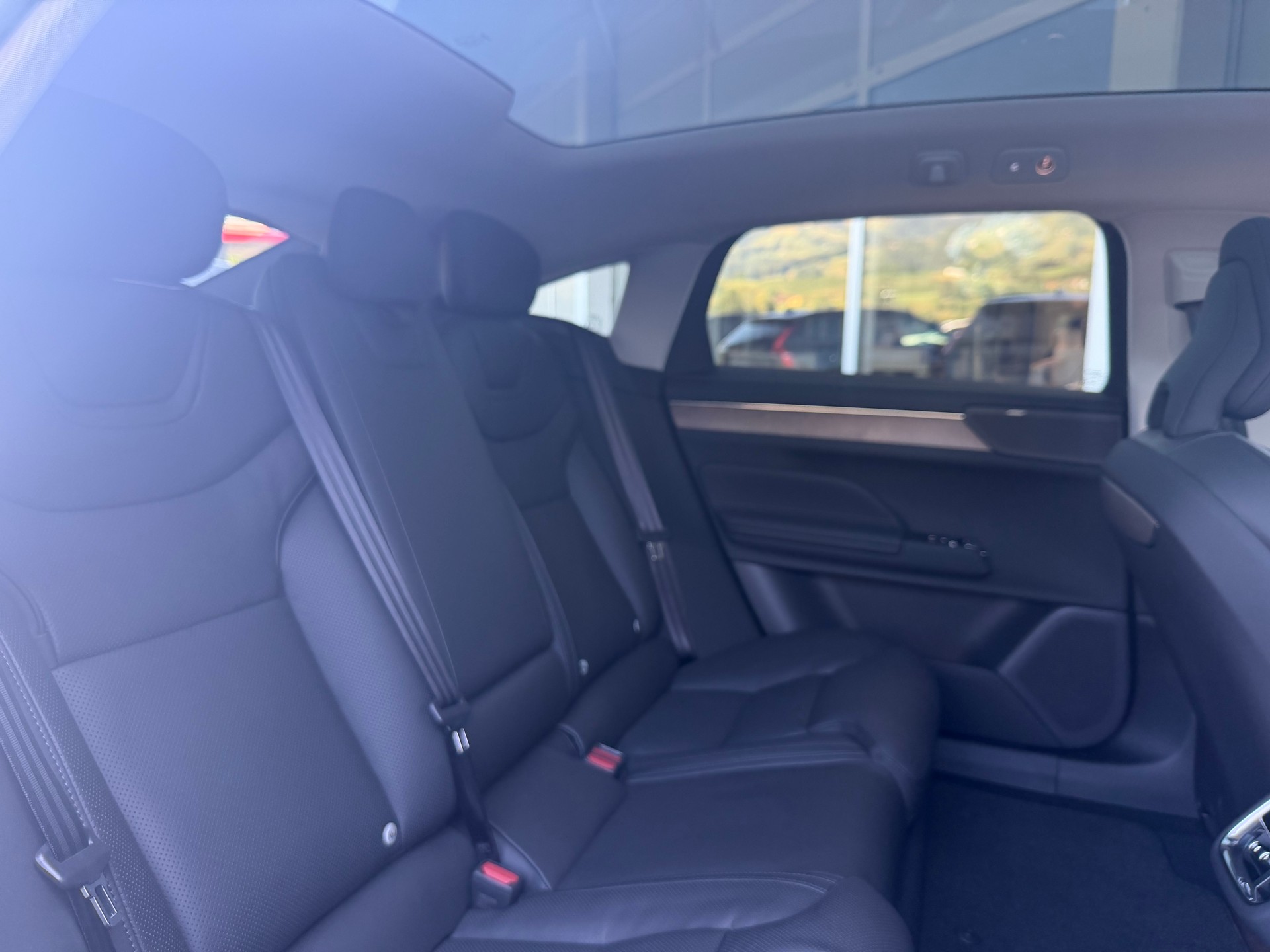 VOLVO ES90 Single 88 kWh Ultra-image-5