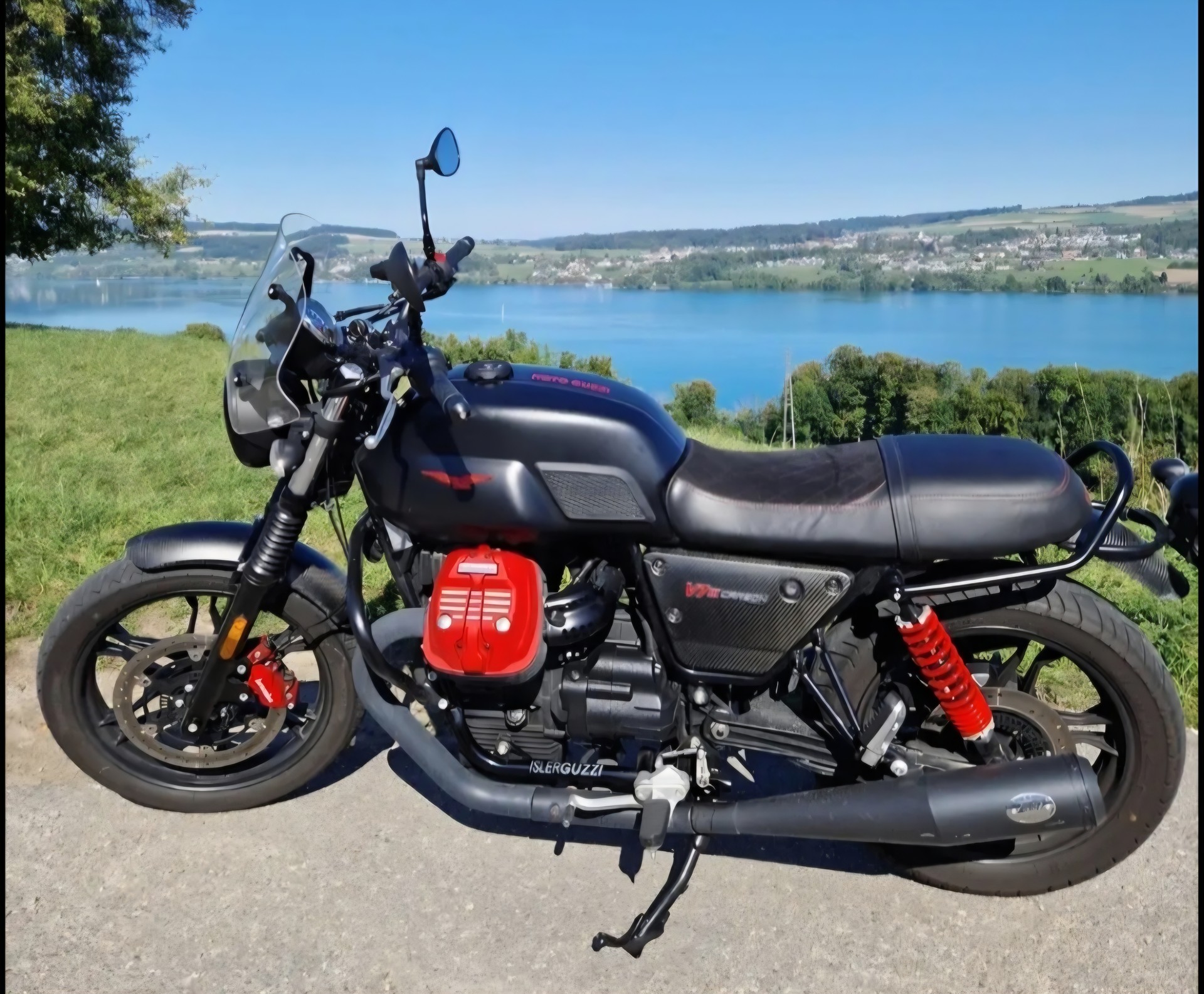 MOTO GUZZI V7 III Carbon Shine 750-image-2