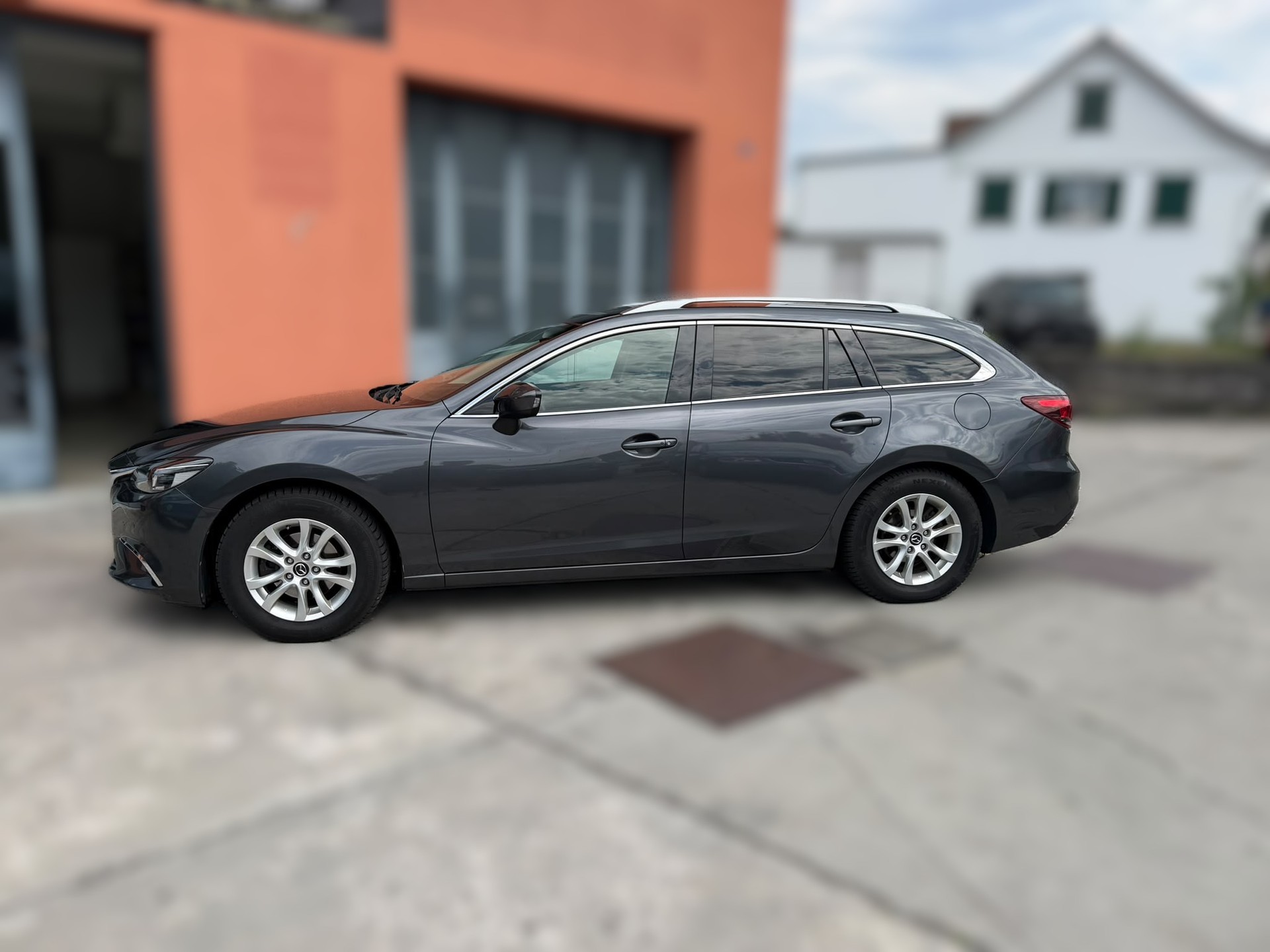 MAZDA 6 SW 2.2 D Revolution AWD Automatic Skyactive-D-showroom-element-1