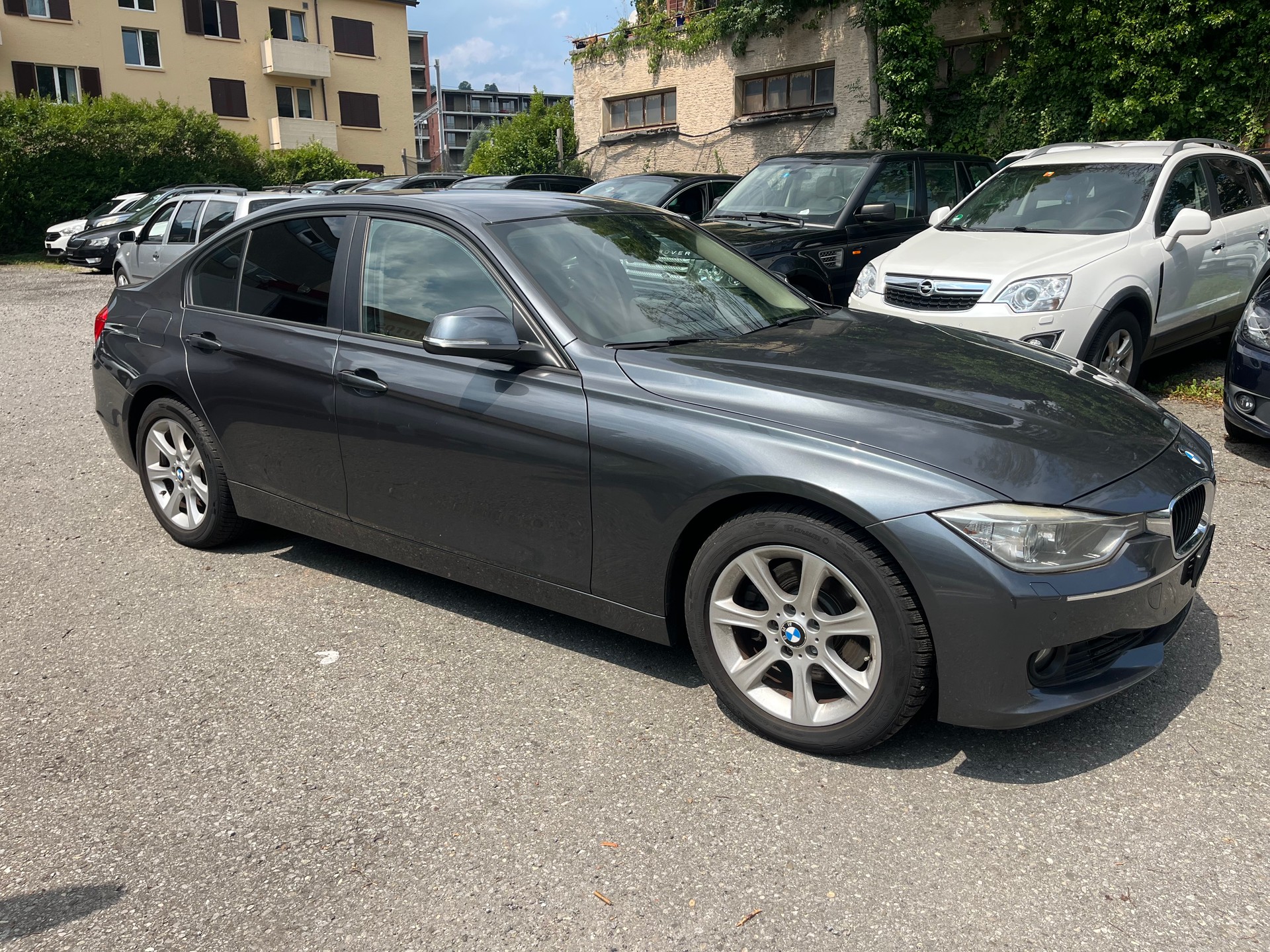 BMW 328i xDrive-image-5