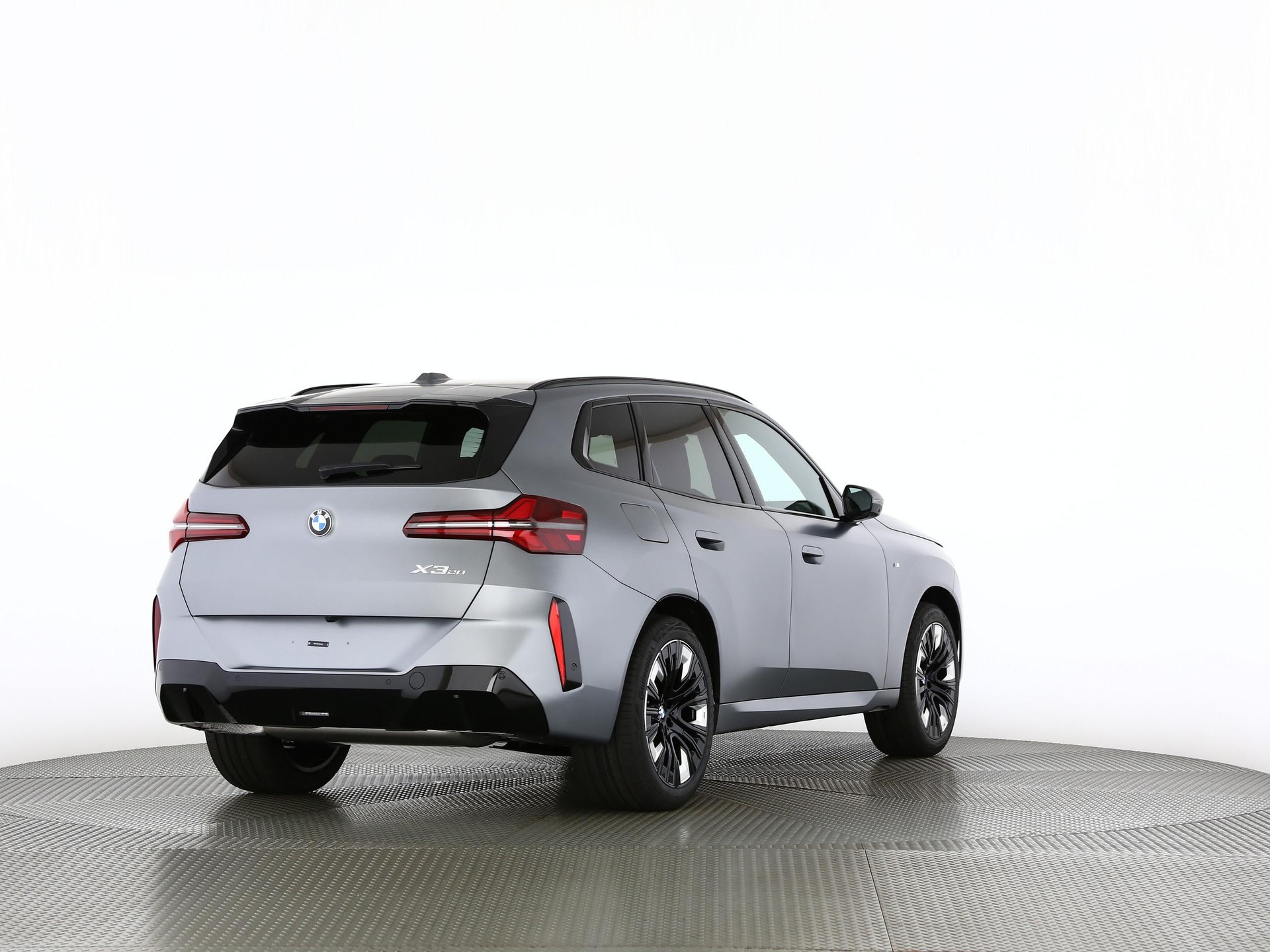 BMW X3 20i xDrive-image-18