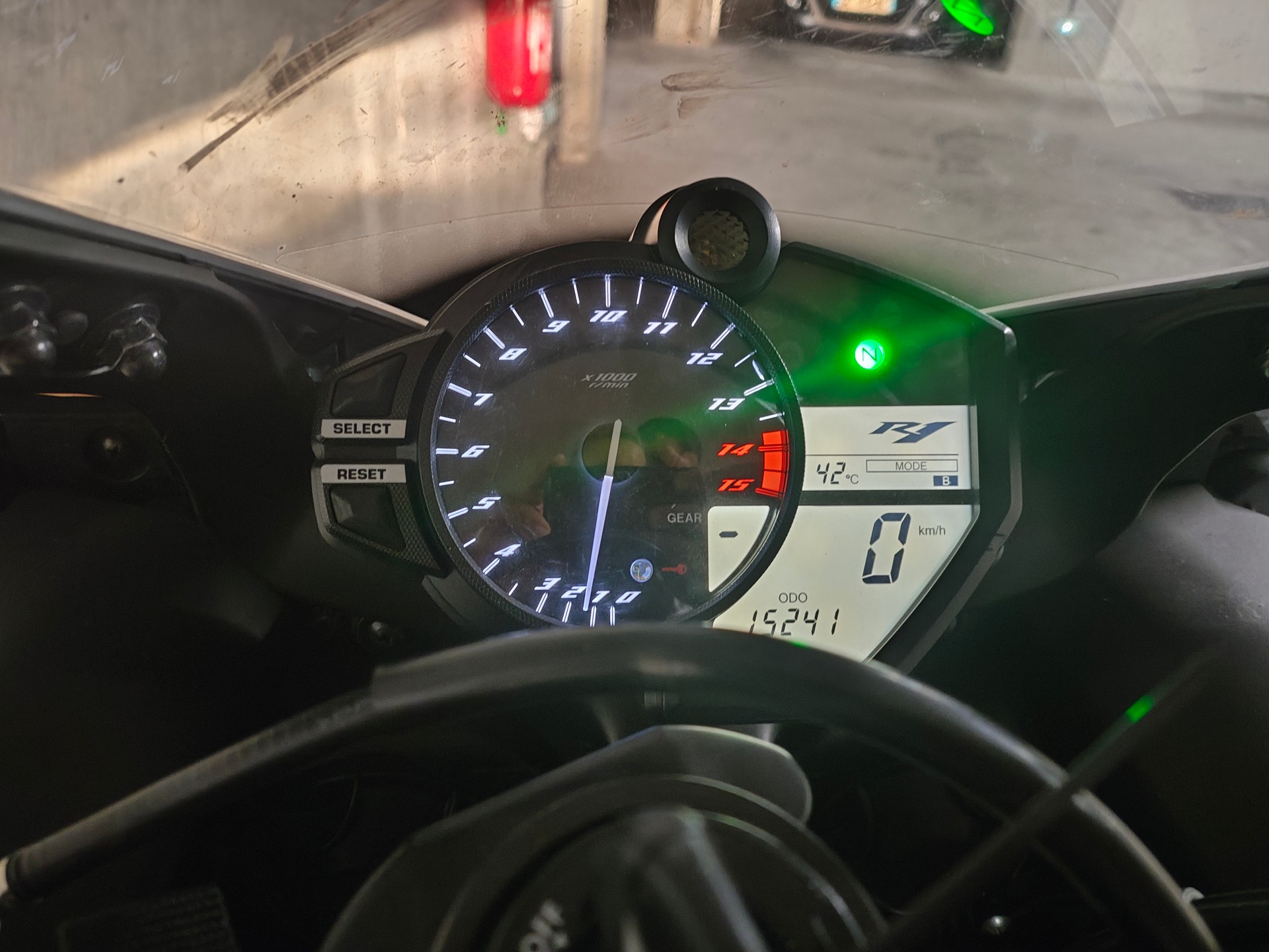 YAMAHA YZF-R1-image-5