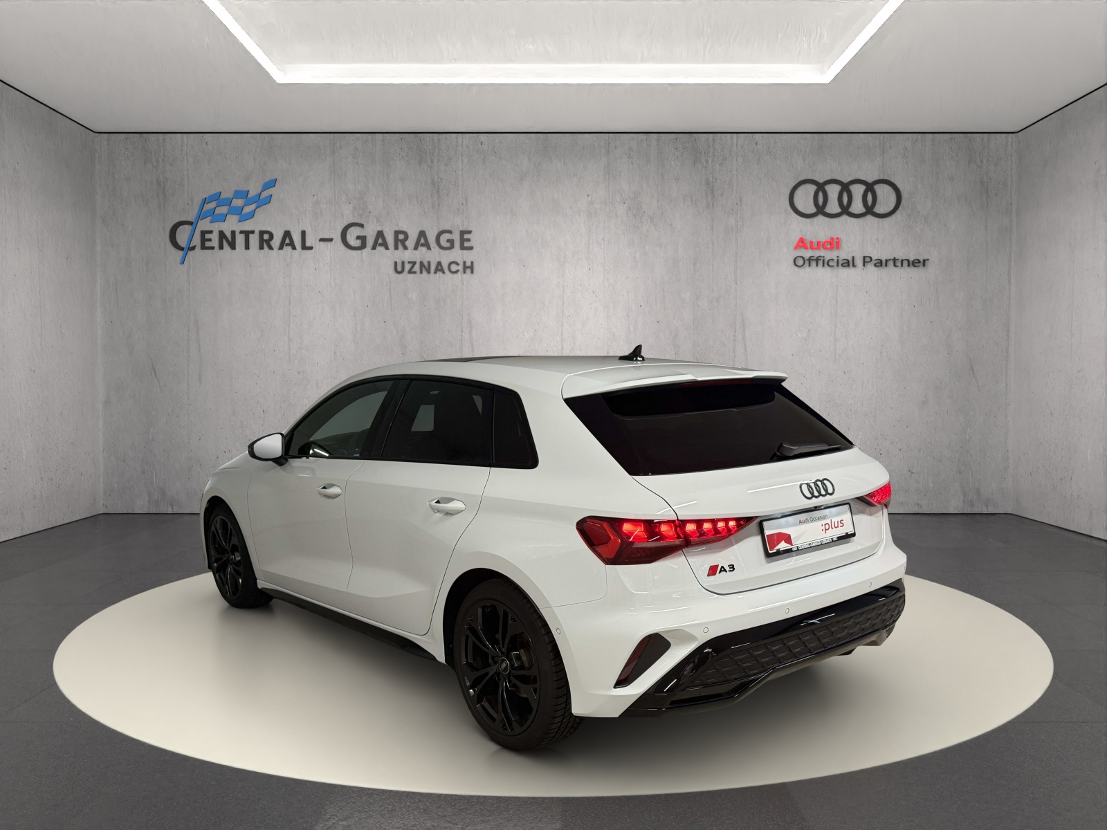 AUDI A3 Sportback 35 TFSI S line Attraction S-tronic-showroom-element-2
