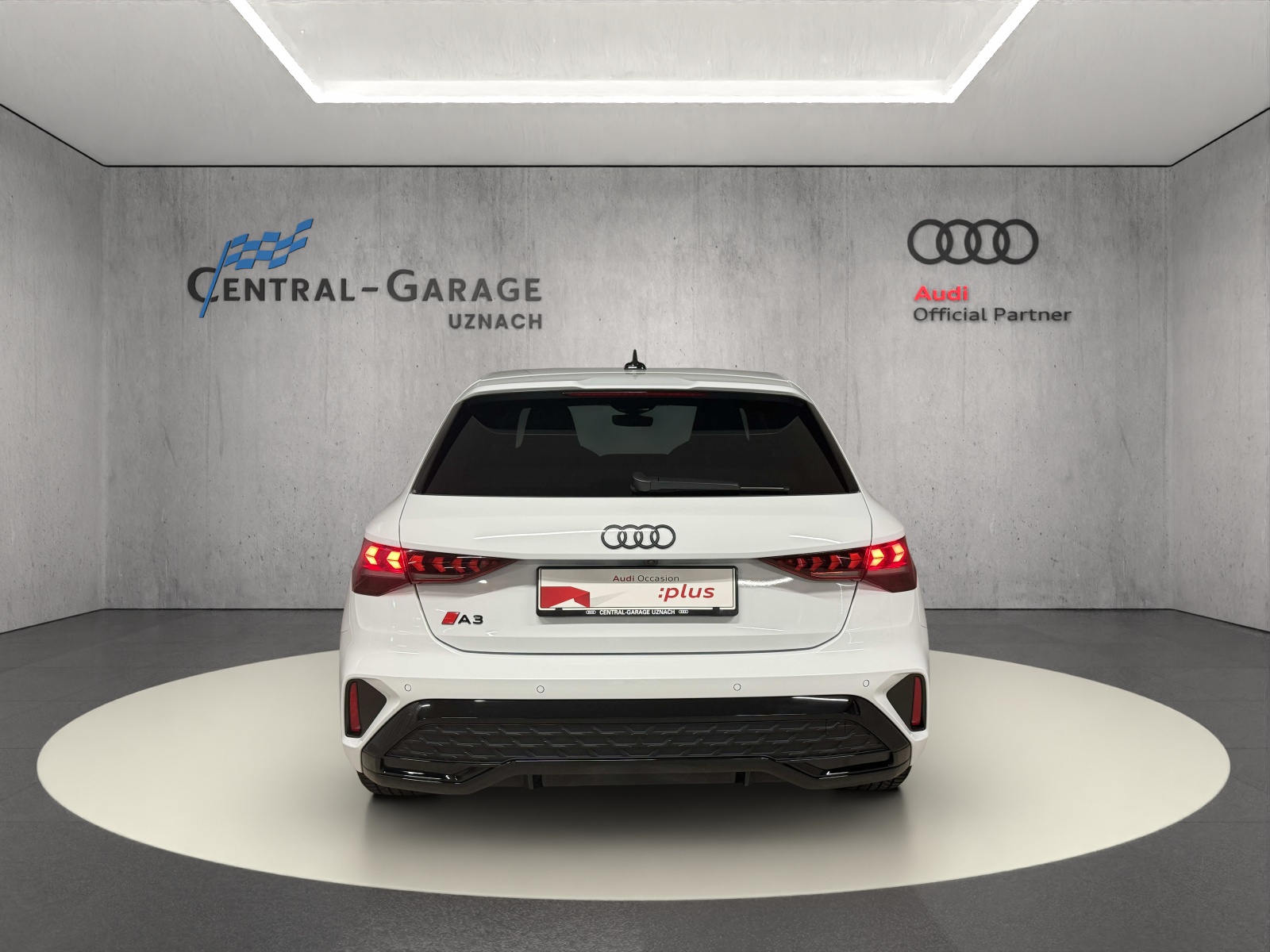 AUDI A3 Sportback 35 TFSI S line Attraction S-tronic-showroom-element-3