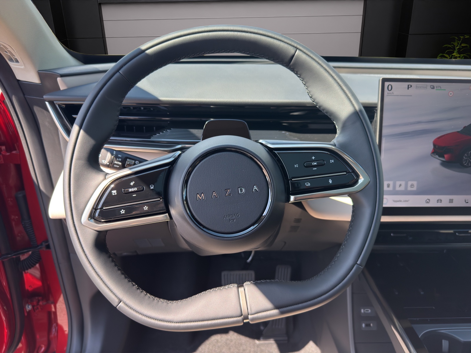 MAZDA CX-6e-image-15