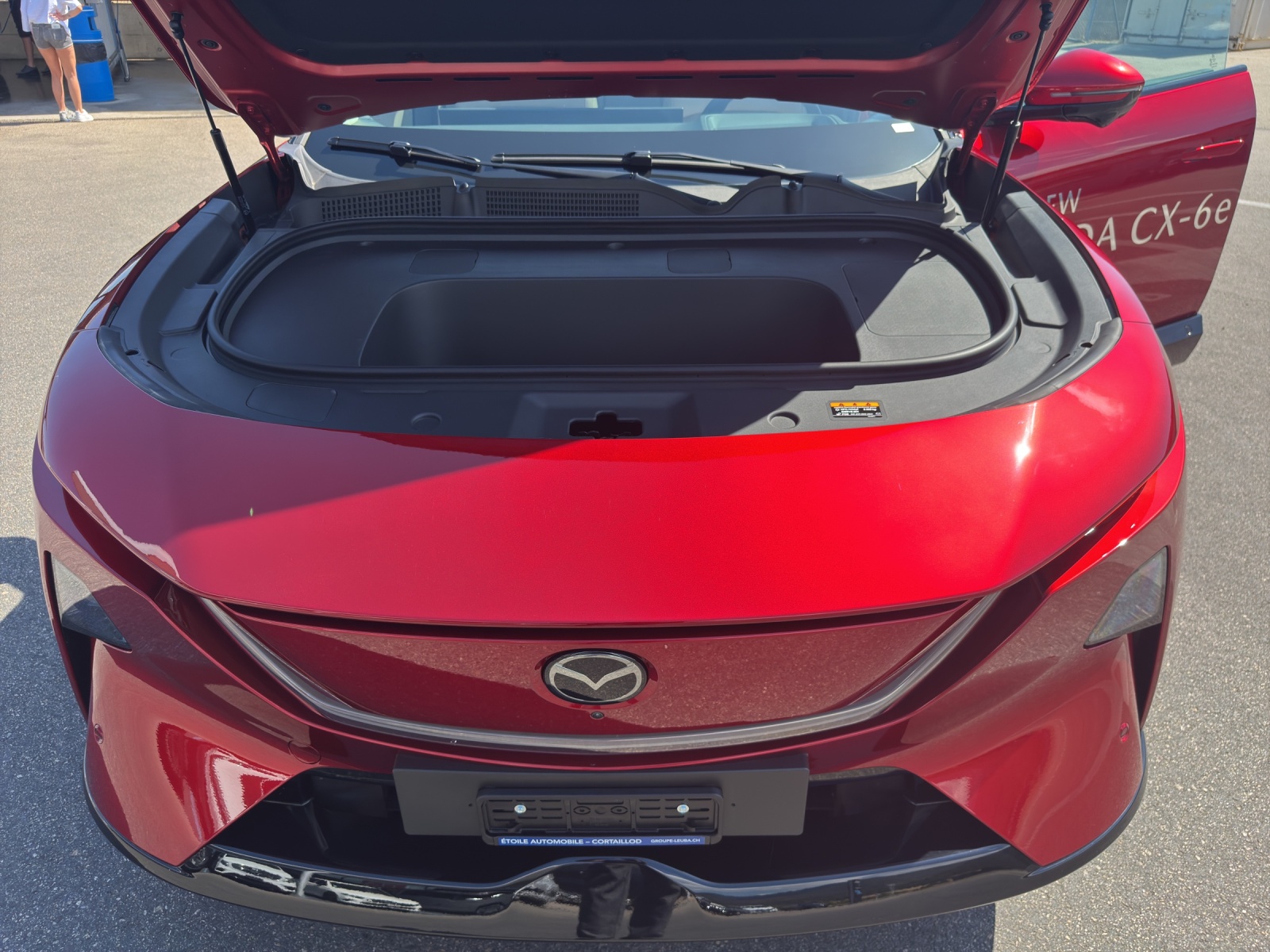 MAZDA CX-6e-image-17