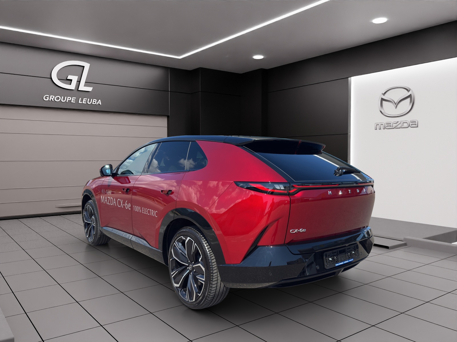 MAZDA CX-6e-showroom-element-3