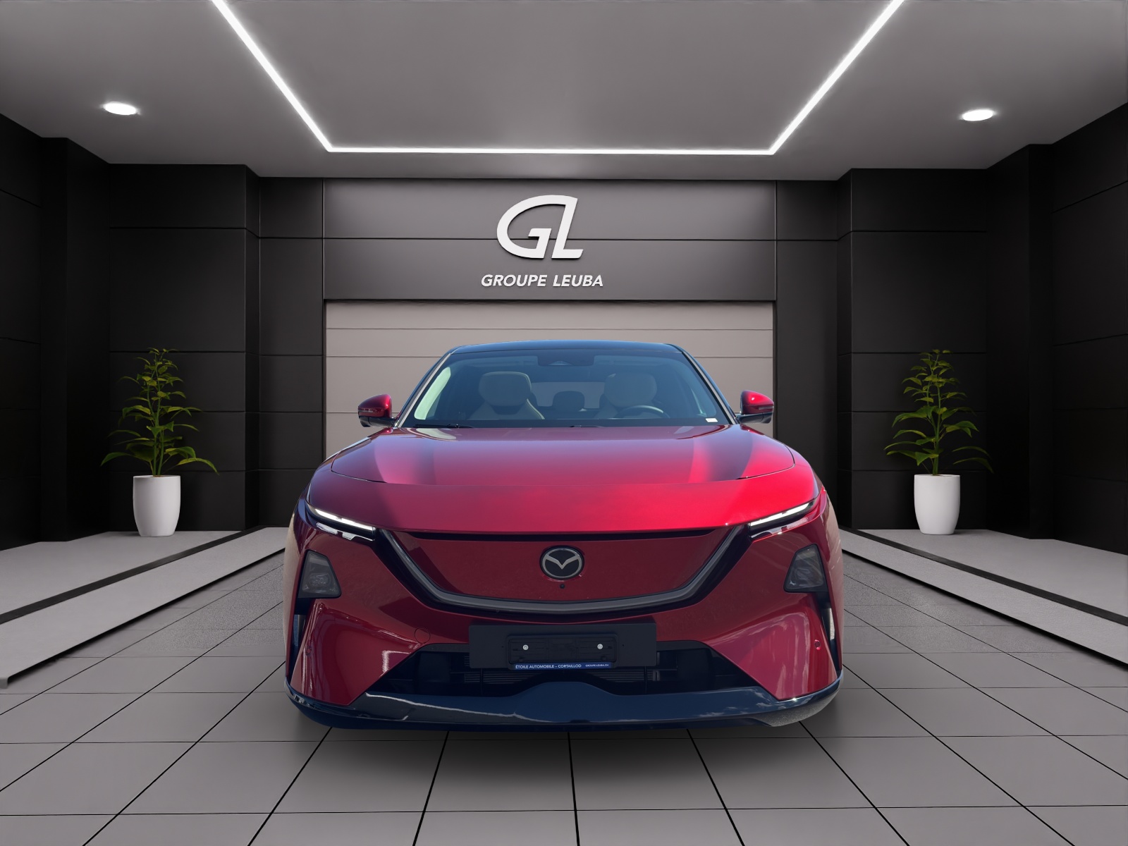 MAZDA CX-6e-showroom-element-1