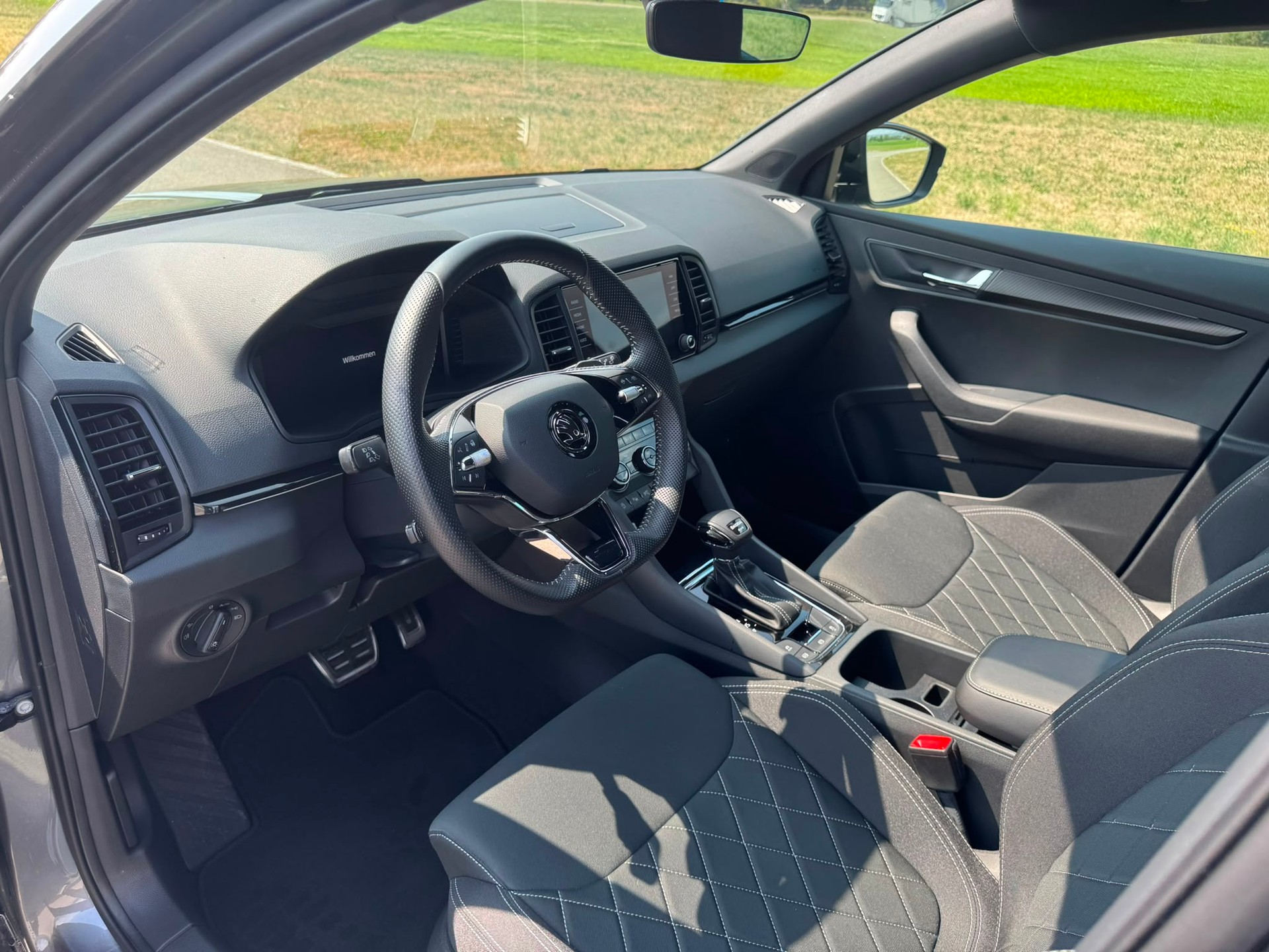 SKODA Karoq 2.0 TSI SportLine 4x4 DSG-image-10