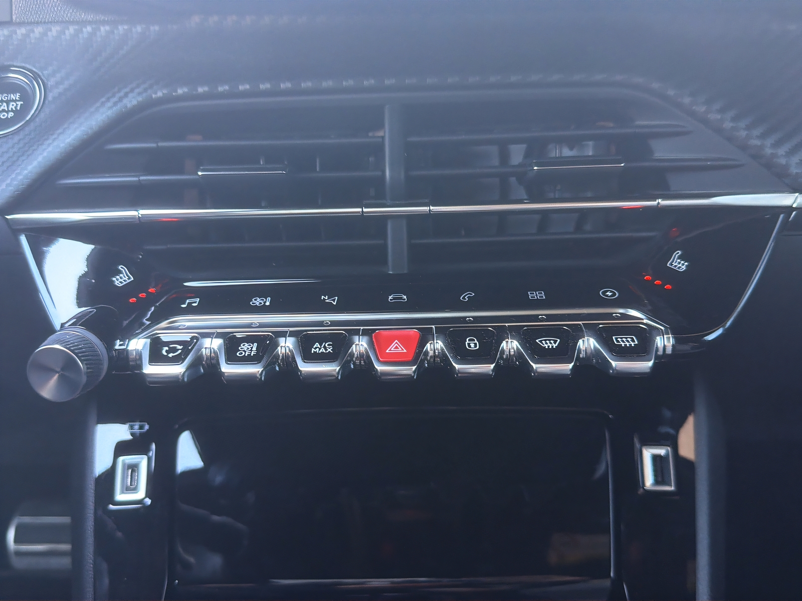 PEUGEOT 2008 e-GT Pack-image-15