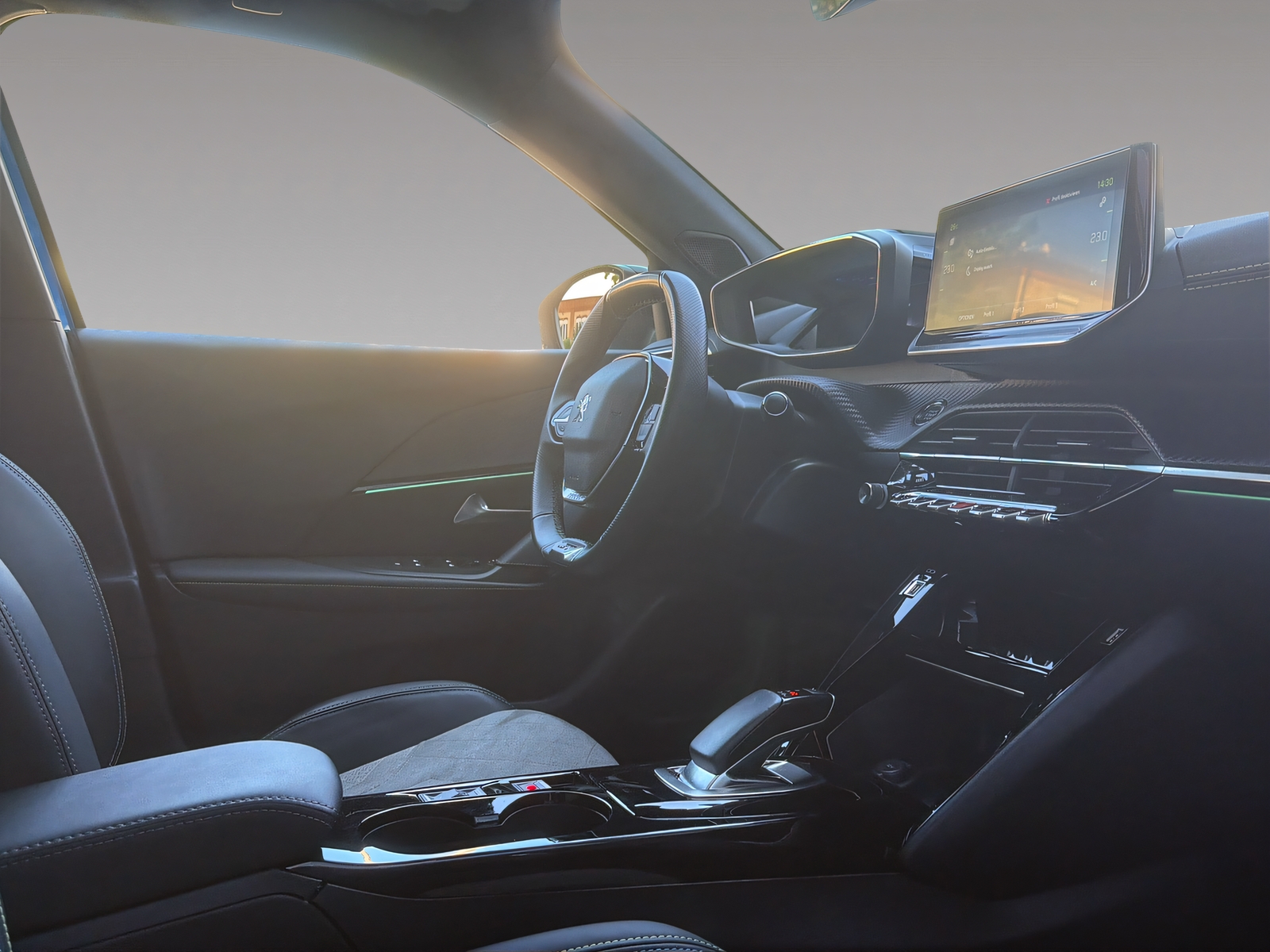 PEUGEOT 2008 e-GT Pack-image-11