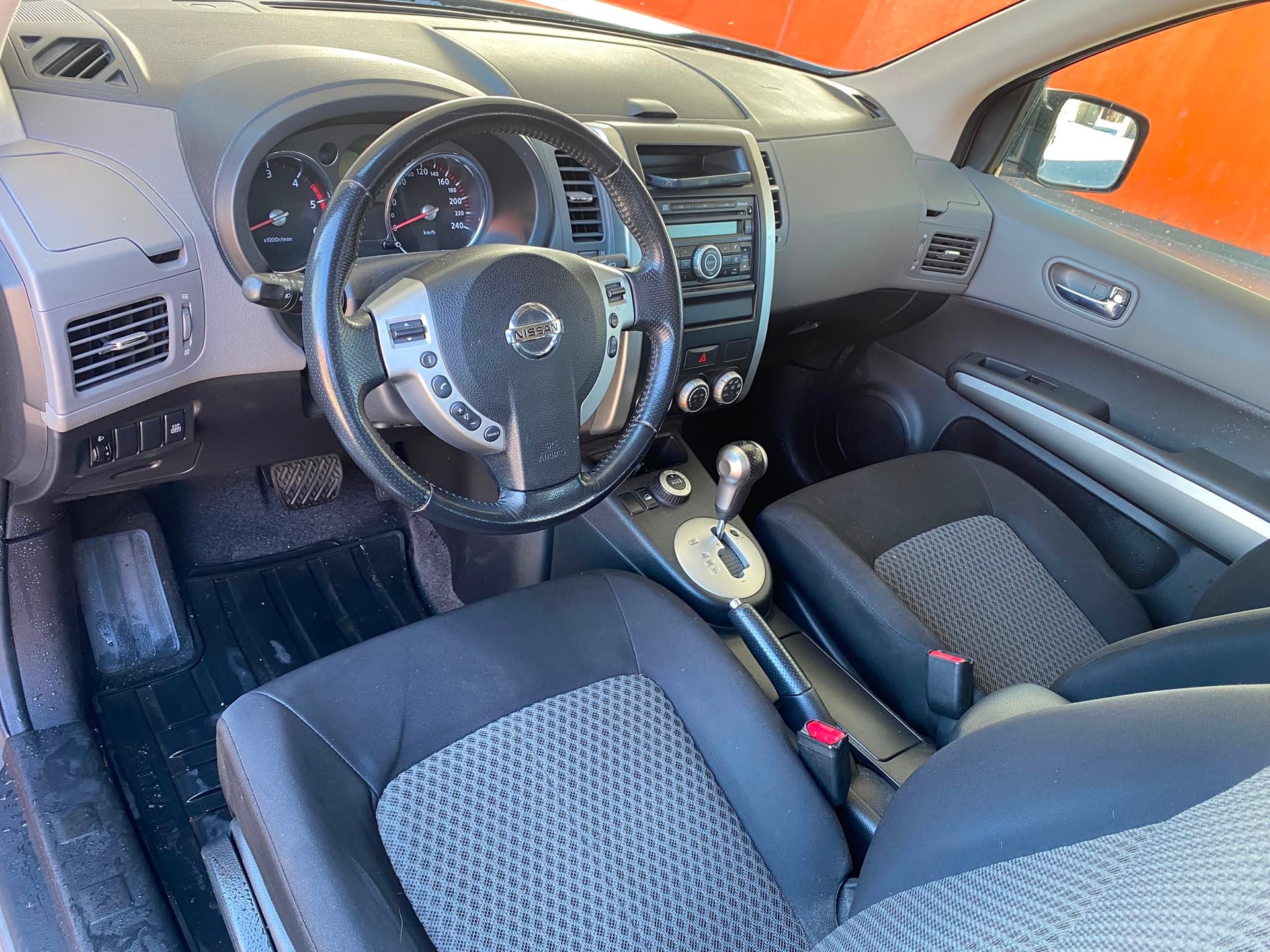 NISSAN X-Trail 2.0 dCi 16V LE automatique-image-4