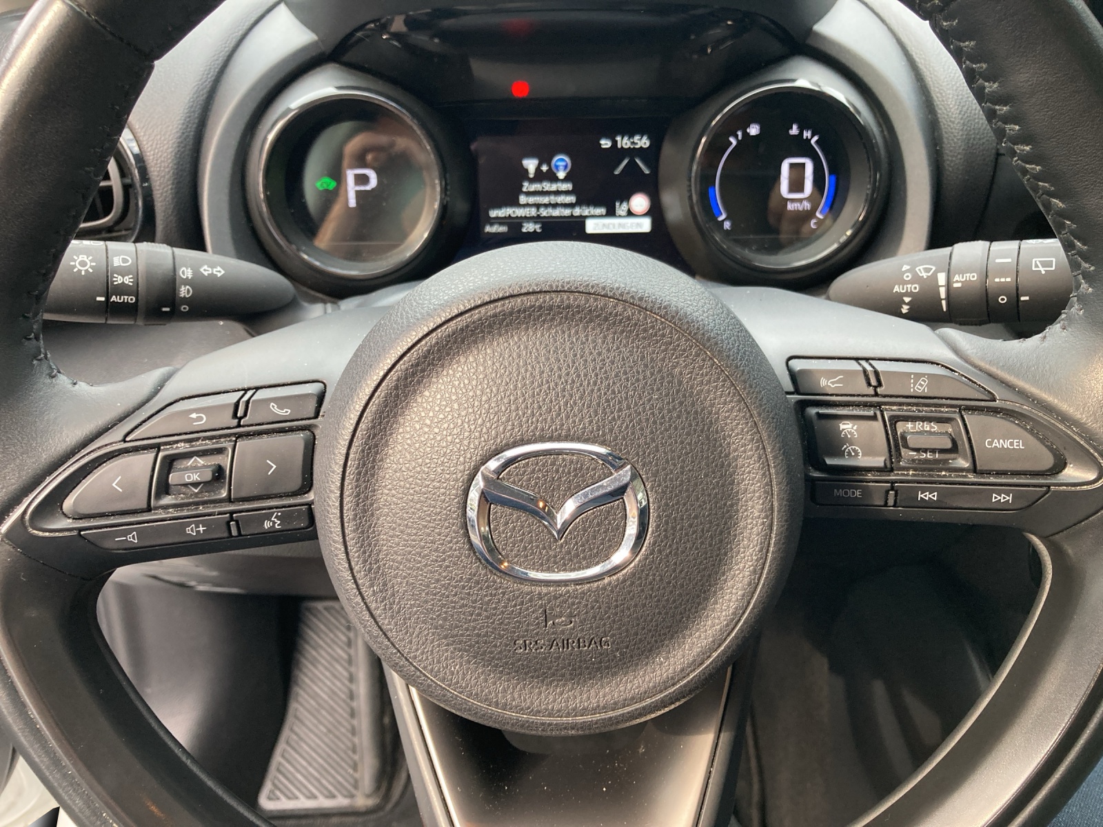 MAZDA 2 Hybrid Agile-image-14