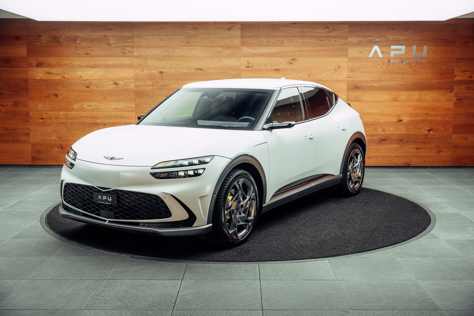 GENESIS GV60 77.4 kWh Sport Plus AWD-showroom-element-3
