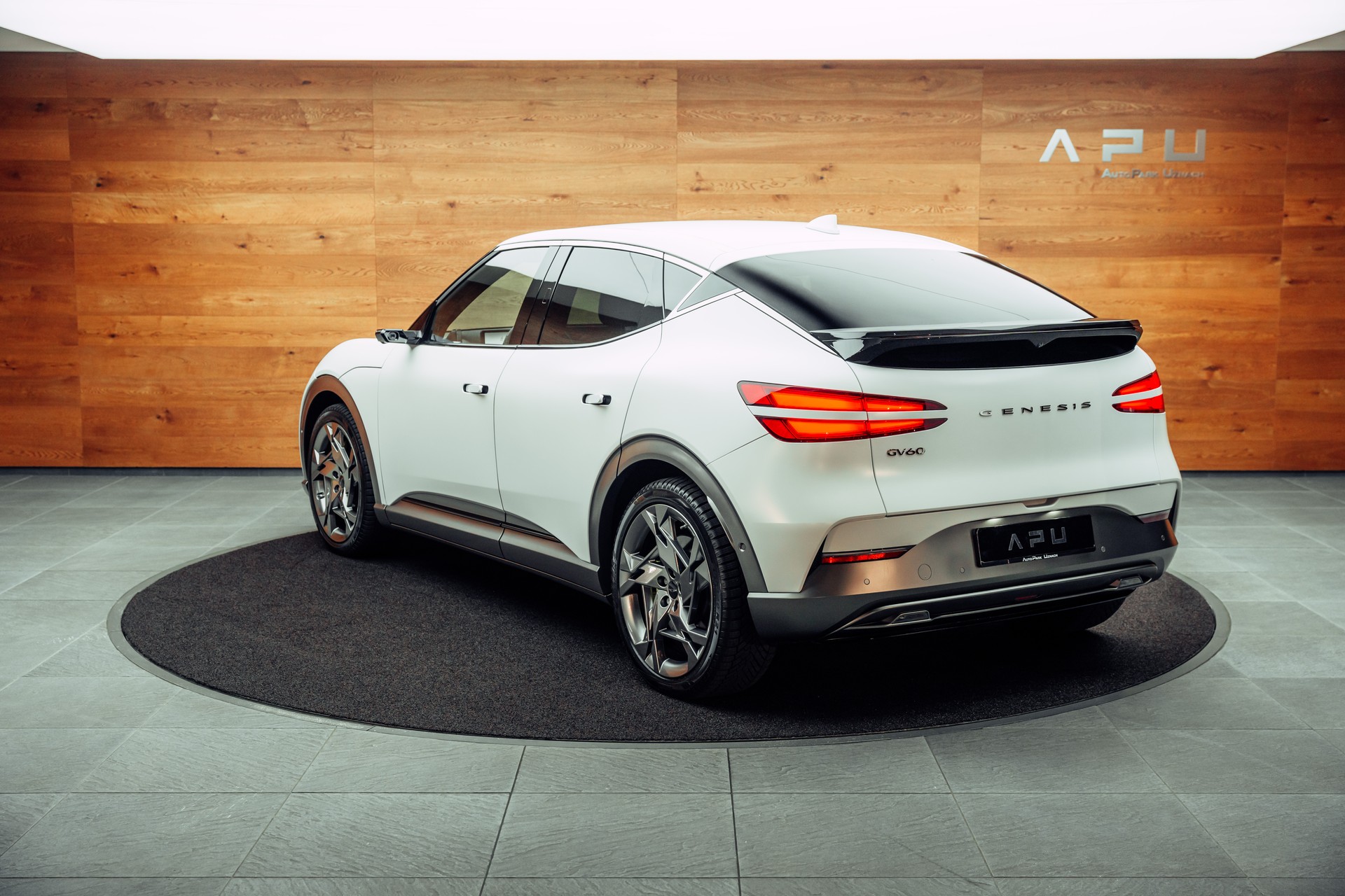 GENESIS GV60 77.4 kWh Sport Plus AWD-showroom-element-2