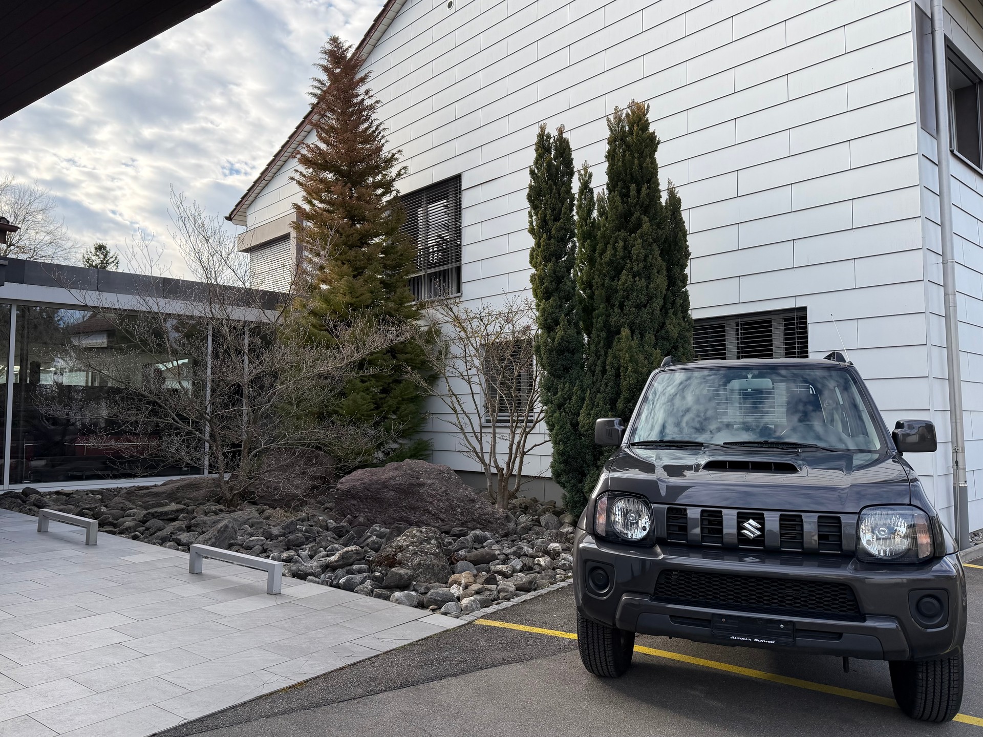 SUZUKI Jimny 1.3 4x4 16V Compact Top Automatic 4-Plätzer *Top-Ausstattung*aus 1. Hand*Servicegepflegt*-image-13