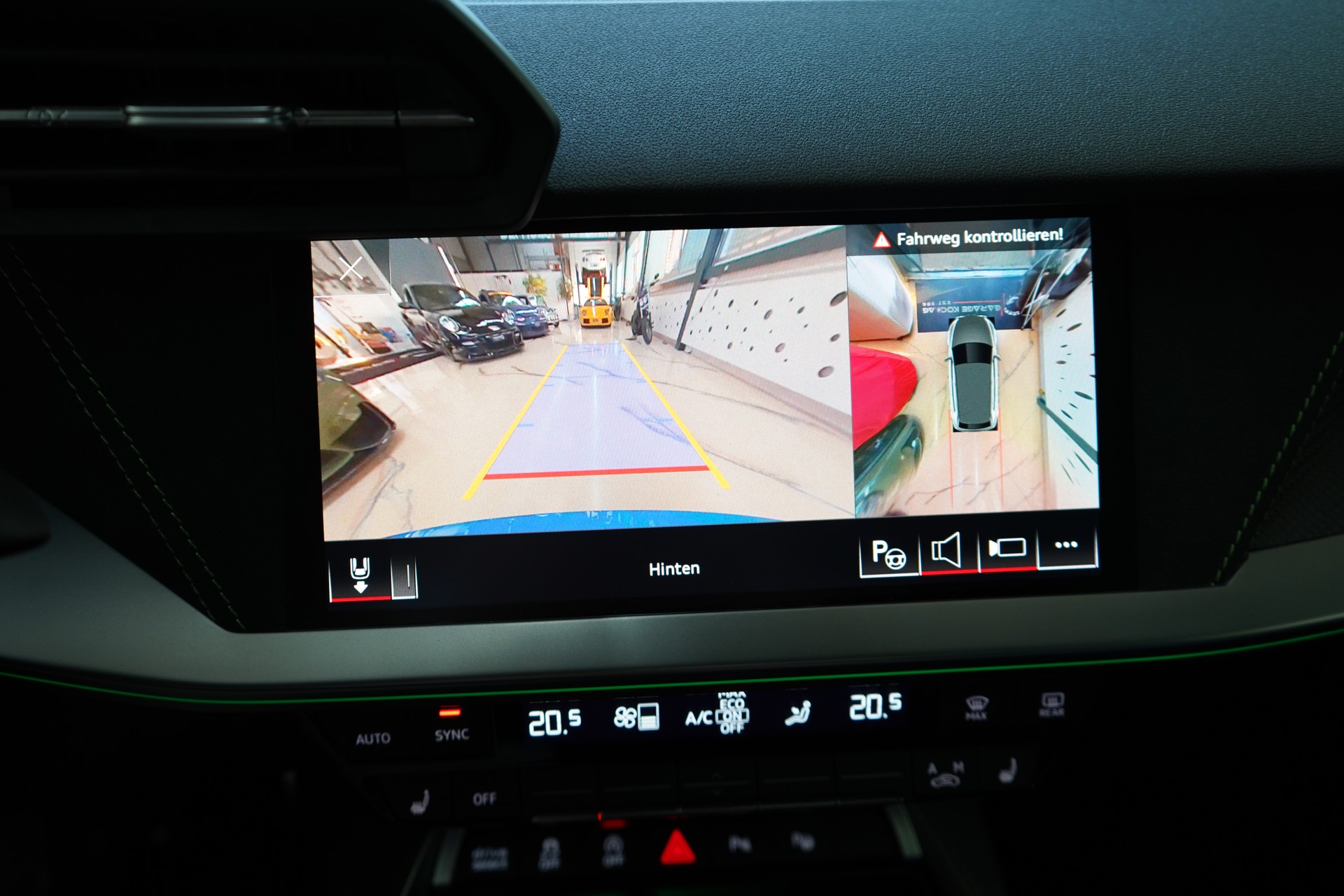 AUDI RS3 Sportback 2.5 TSI quattro S-tronic / Turbo-Blau * APR *-image-20